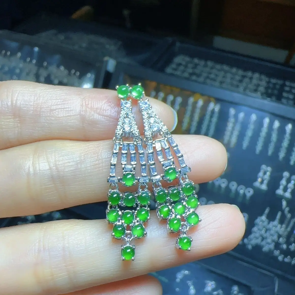 Natural A product green jade jadeite ice green stud earrings pendant ice type
Natural A product green jade jadeite ice green stud earrings pendant ice type