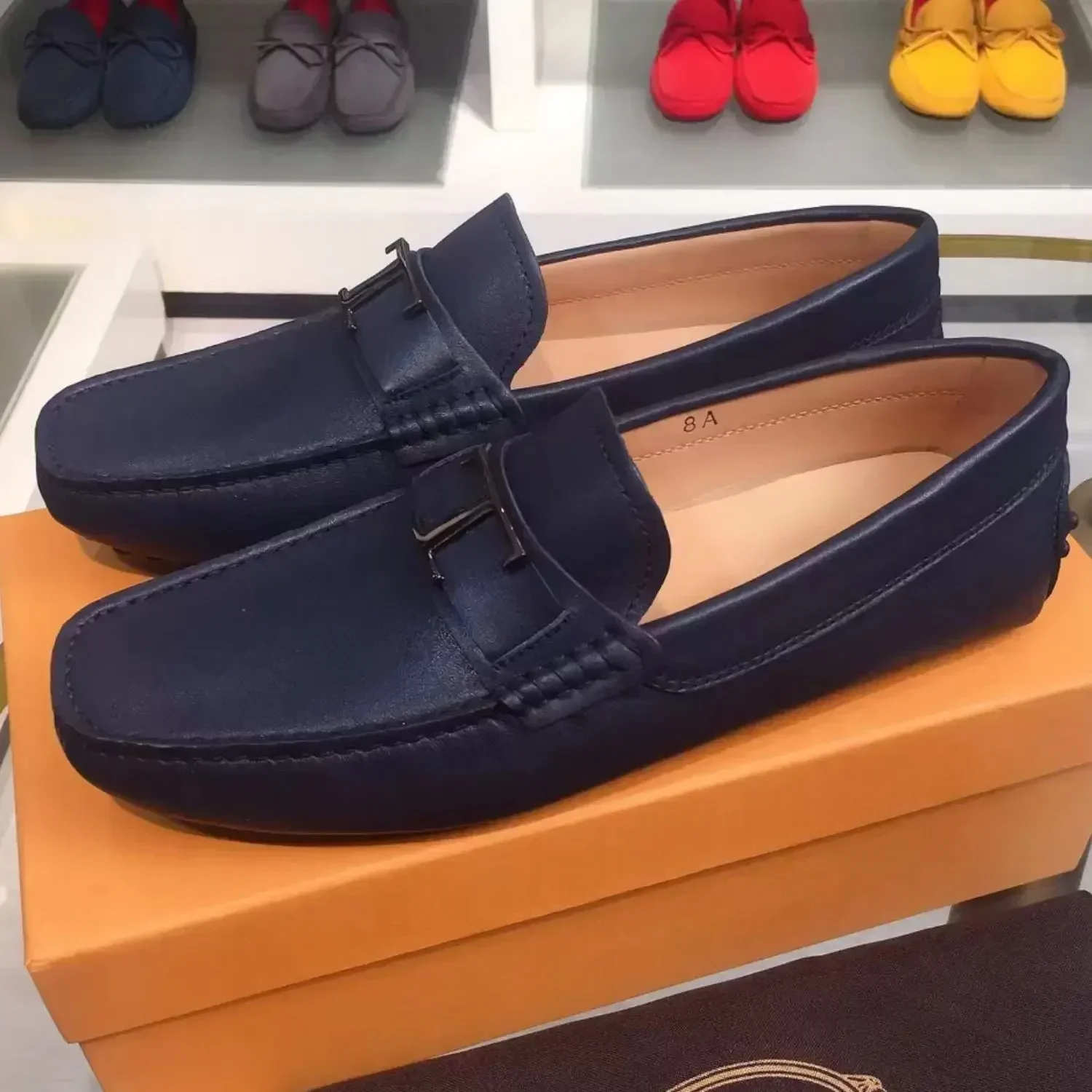 European and American style luxury men's genuine leather bean shoes, flat sole single shoes, walking lazy casual shoes man shoes
European and American style luxury men's genuine leather bean shoes, flat sole single shoes, walking lazy casual shoes man shoes