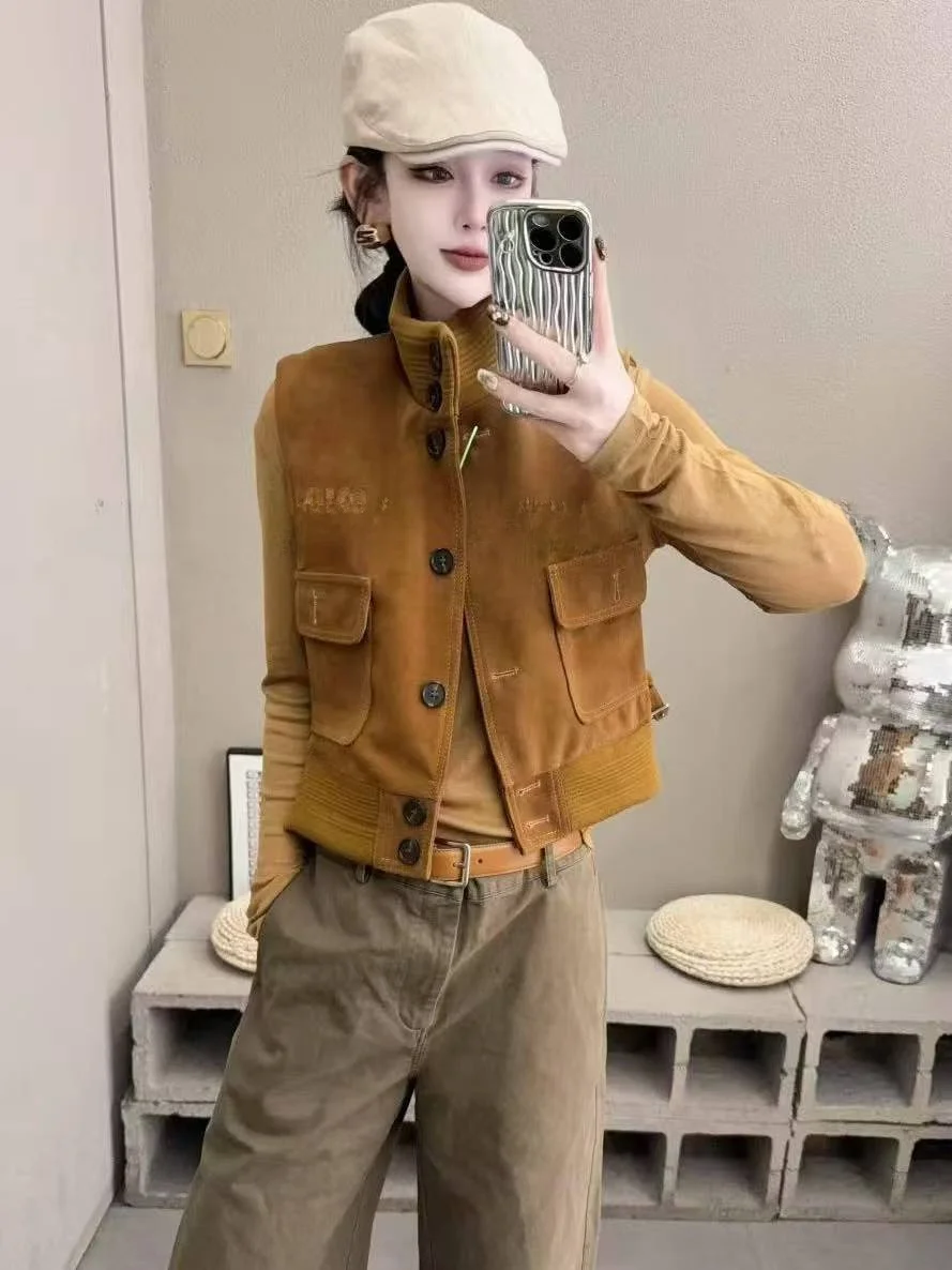 2026 New Women's eepskin Leather Vest ort Svel Jaet Street Sle Slim Fit Trendy Outerwear Faionable Streetwear
2026 New Women's eepskin Leather Vest ort Svel Jaet Street Sle Slim Fit Trendy Outerwear Faionable Streetwear