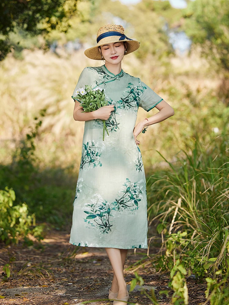 Elegant New Chinese Style Qipao Dress Cotton Linen Short Sleeve Long A-Line Skirt Print Dress with Button Placket Natural Waist
Elegant New Chinese Style Qipao Dress Cotton Linen Short Sleeve Long A-Line Skirt Print Dress with Button Placket Natural Waist