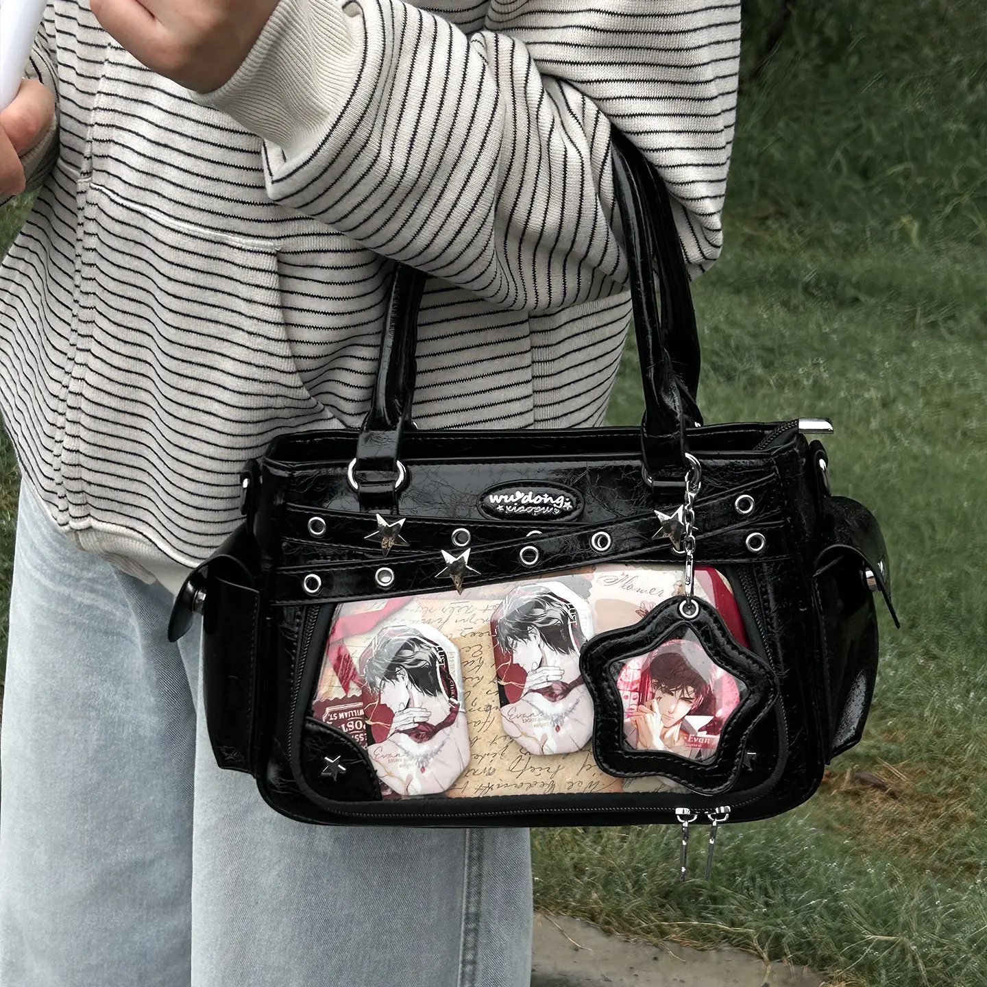 Y2k Itabag сумка на плечо женская сумка подмышки прозрачная сумка Ita сумка через плечо для девочек сумка в стиле Лолиты повседневное использование аниме сумка с значком на булавке
Y2k Itabag сумка на плечо женская сумка подмышки прозрачная сумка Ita сумка через плечо для девочек сумка в стиле Лолиты повседневное использование аниме сумка с значком на булавке