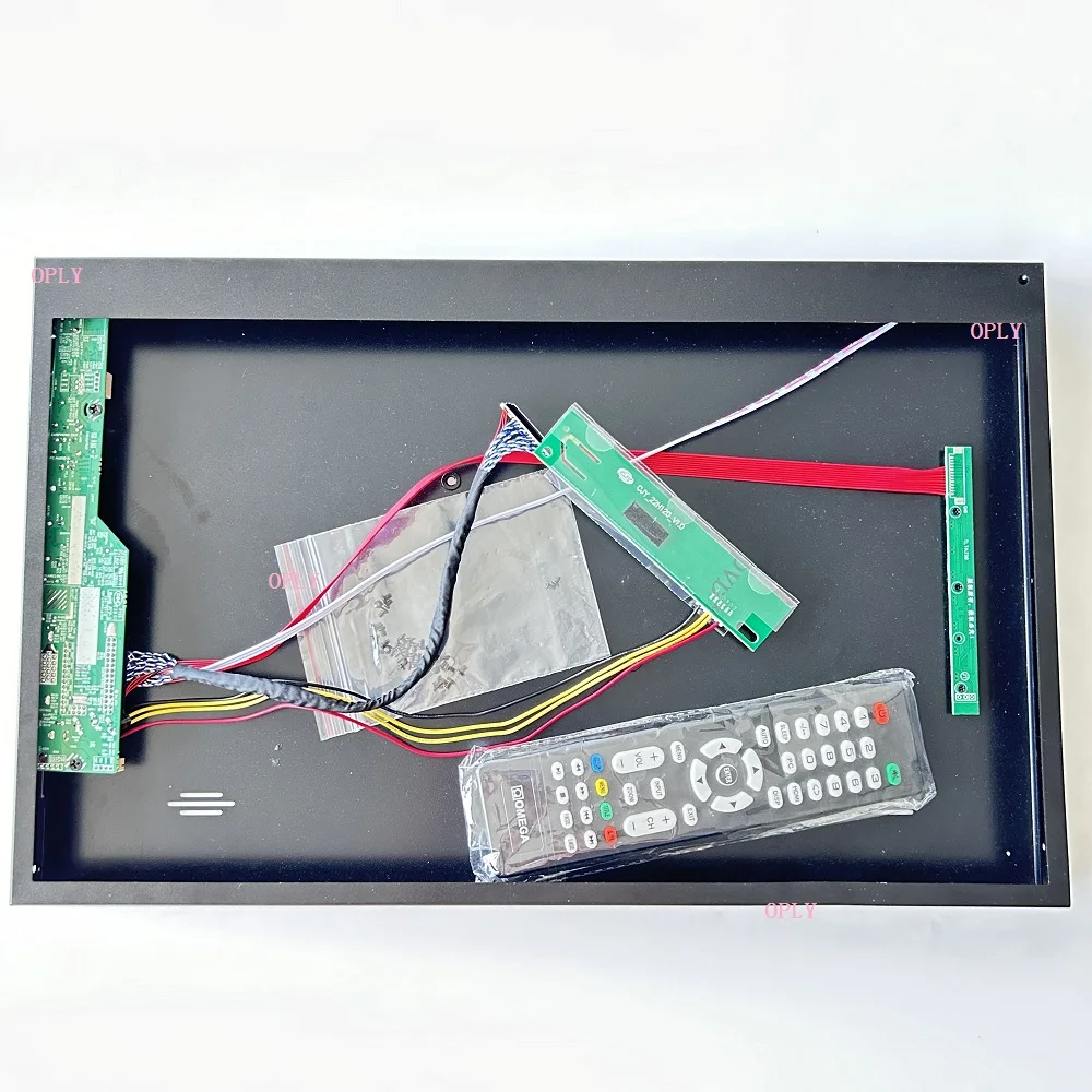 TV Controller Board kit with metal case VGA USB AV HDMI-compatible for LP154W02 LTN154P1 1680×1050 15.4" screen monitor DIY
TV Controller Board kit with metal case VGA USB AV HDMI-compatible for LP154W02 LTN154P1 1680×1050 15.4" screen monitor DIY