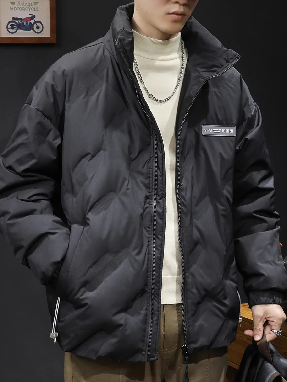 Новая мужская зимняя легкая модная куртка-пуховик большого размера с воротником-стойкой, белая, из натурального пуха
Новая мужская зимняя легкая модная куртка-пуховик большого размера с воротником-стойкой, белая, из натурального пуха