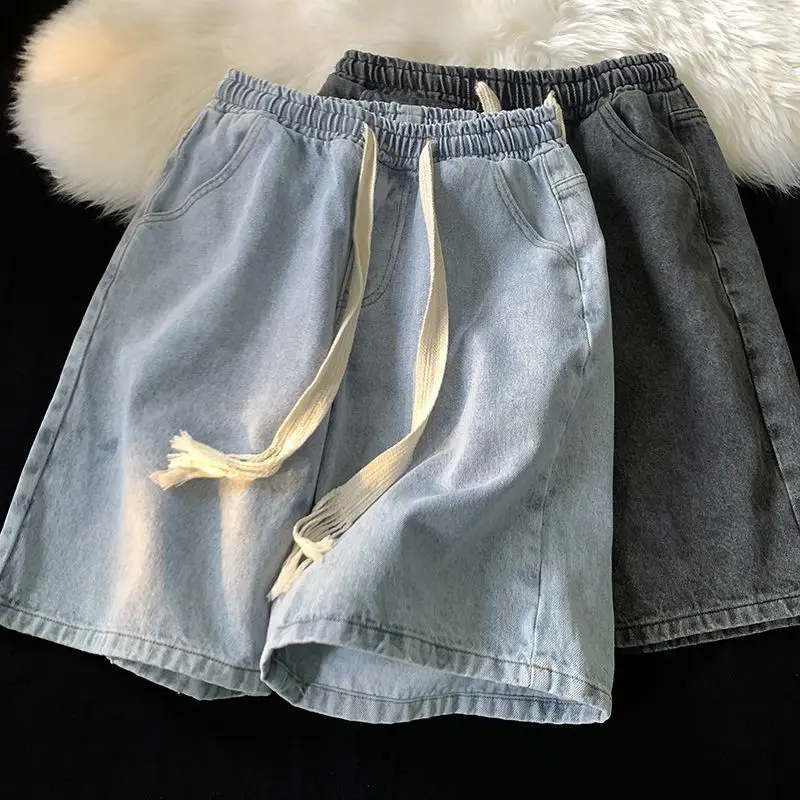 American Denim Shorts for Men Summer Thin Denim with A Quarter Elastic Waist Loose and Casual Retro High Street Shorts
American Denim Shorts for Men Summer Thin Denim with A Quarter Elastic Waist Loose and Casual Retro High Street Shorts