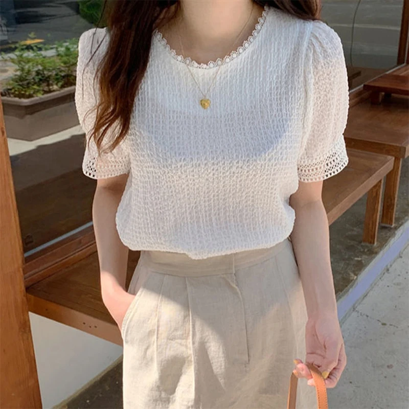 Sweet Summer Temperament Hollow Lace Pleated Simple Shirt Summer White Shirt Shirt Crewneck Pleated Blouse Loose Casual Tops
Sweet Summer Temperament Hollow Lace Pleated Simple Shirt Summer White Shirt Shirt Crewneck Pleated Blouse Loose Casual Tops