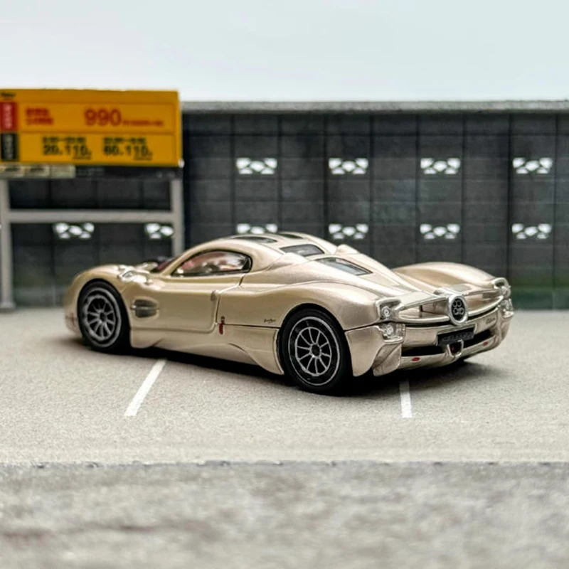 CM 1:64 Утопиопия, шампанское, Золотая задняя крышка, можно открыть, модель автомобиля из сплава, статическая коллекция, украшенные праздничными подарками, игрушки 
CM 1:64 Утопиопия, шампанское, Золотая задняя крышка, можно открыть, модель автомобиля из сплава, статическая коллекция, украшенные праздничными подарками, игрушки