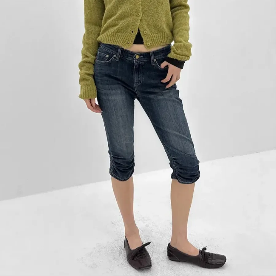 Summer 2026 Chic Korean Style Washed Slim Fit Knee-Length Pleated Seven-Five Denim Shorts Low Waist Button Coat Blue Cotton
Summer 2026 Chic Korean Style Washed Slim Fit Knee-Length Pleated Seven-Five Denim Shorts Low Waist Button Coat Blue Cotton