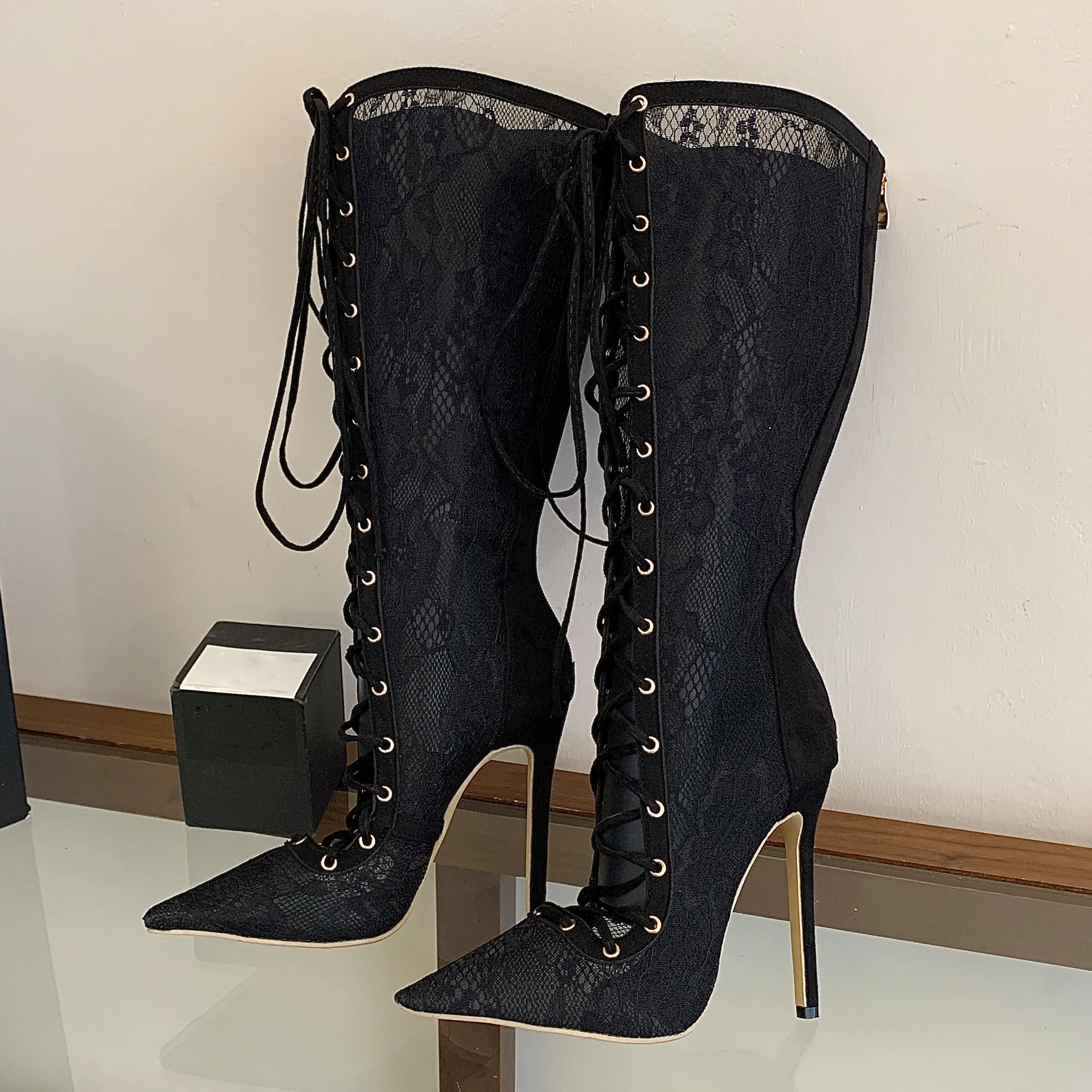 Eilyken Women Knee-High Boots Sandals Street Style Pointed Toe Thin Heels Shoes Designer Mesh Hollow Out Cross-strap Booties
Eilyken Women Knee-High Boots Sandals Street Style Pointed Toe Thin Heels Shoes Designer Mesh Hollow Out Cross-strap Booties