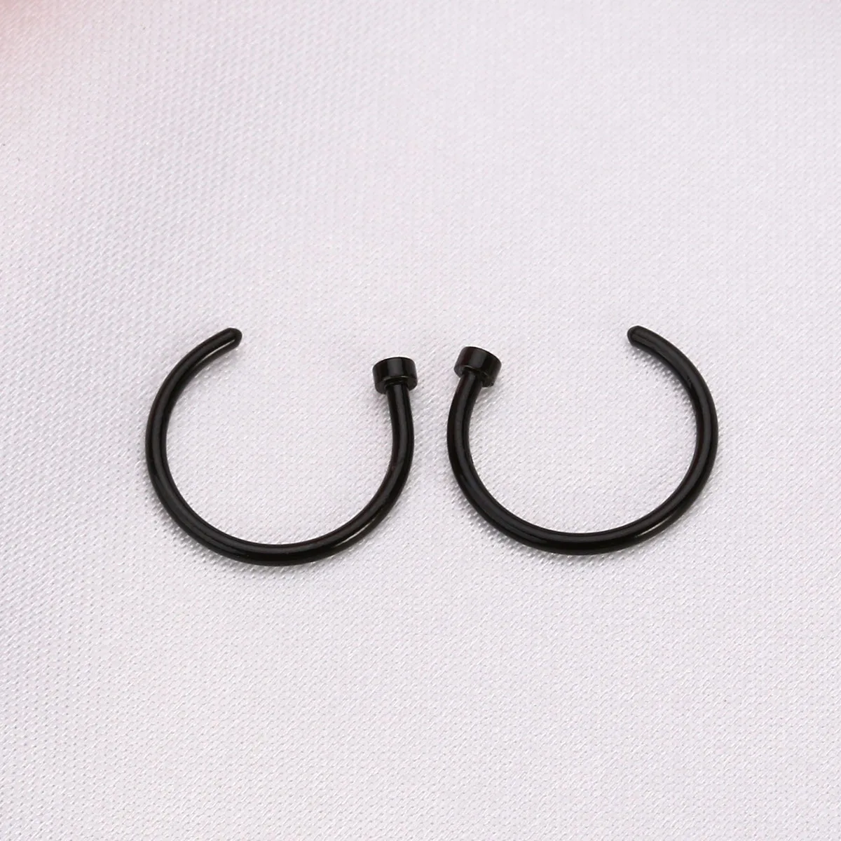 2 Pcs Nose Ring Piercing Jewelry Hoop Surgical Steel Black Stud Jewellery Rings 
2 Pcs Nose Ring Piercing Jewelry Hoop Surgical Steel Black Stud Jewellery Rings