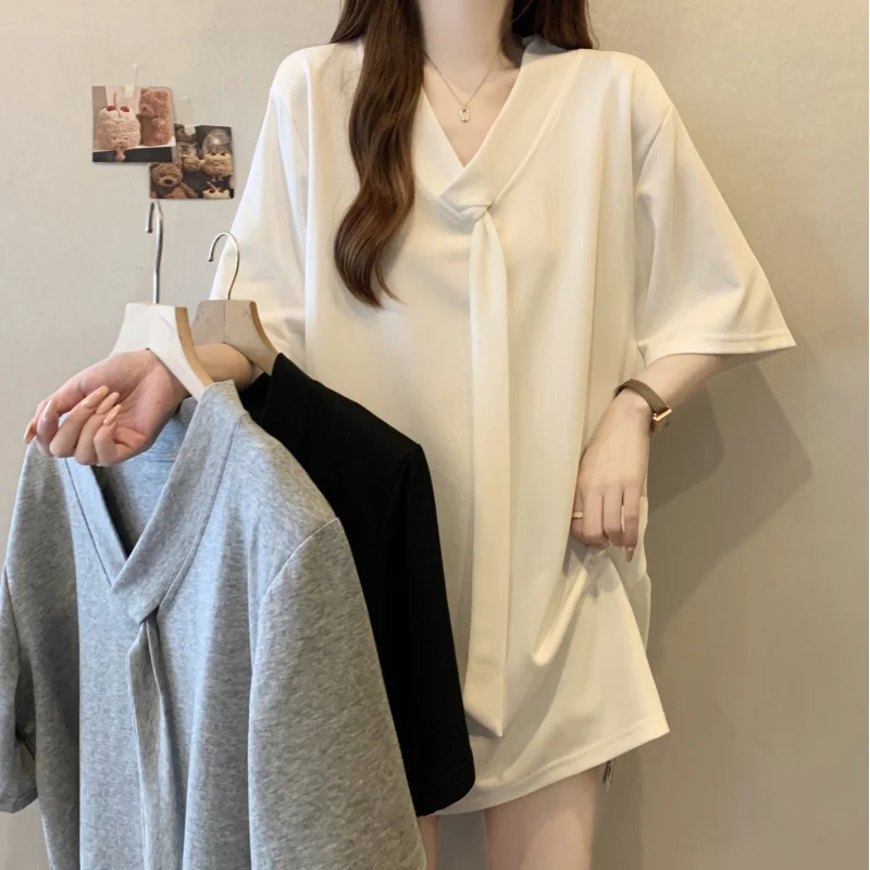 ~Summer New Style Personality V-neck Versatile Knitted T-shirt for Women Plus Size Loose Casual Top
~Summer New Style Personality V-neck Versatile Knitted T-shirt for Women Plus Size Loose Casual Top