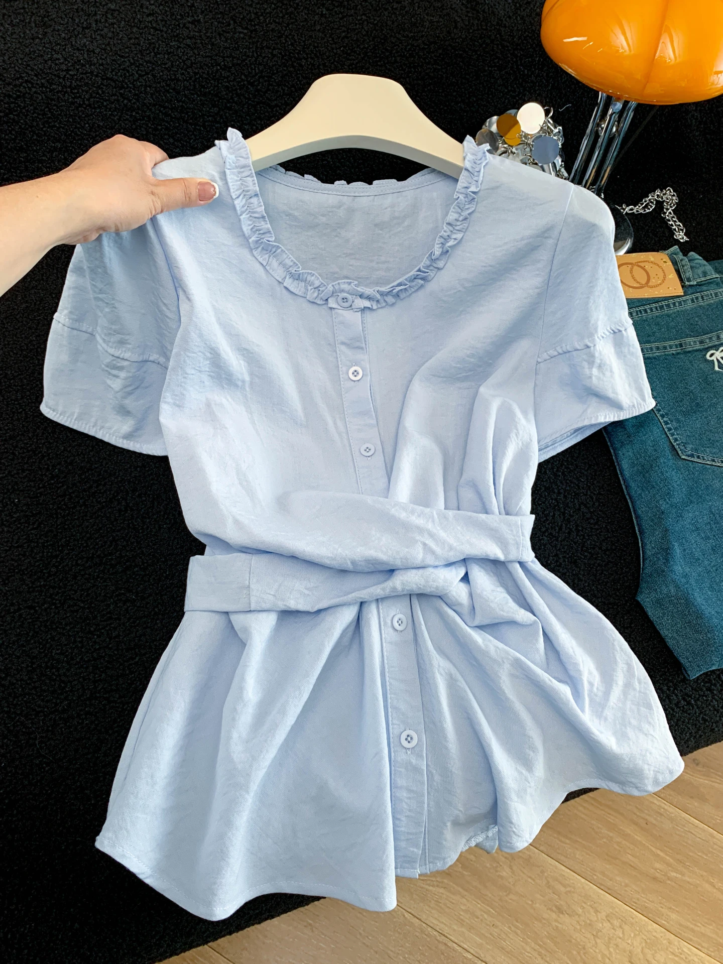 Slimming Short Sleeve Shirt Women's Commute Style Belt Design Sense Top Wood Grain Waist Inward Summer New Arrival
Slimming Short Sleeve Shirt Women's Commute Style Belt Design Sense Top Wood Grain Waist Inward Summer New Arrival