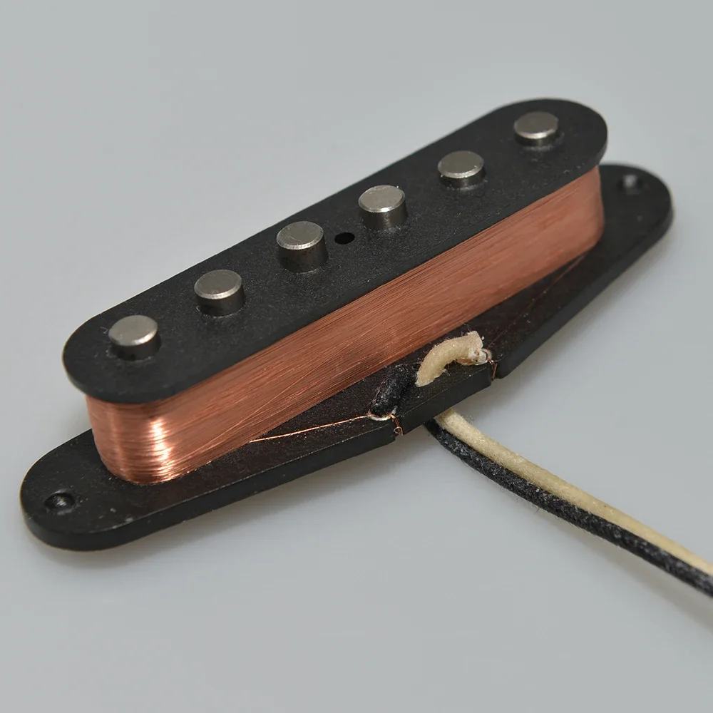 1Pcs Guitar Pickup Black Base A2 A3 A5 Magnet Stagger Pole for Electric Guitar Replacement
1Pcs Guitar Pickup Black Base A2 A3 A5 Magnet Stagger Pole for Electric Guitar Replacement
