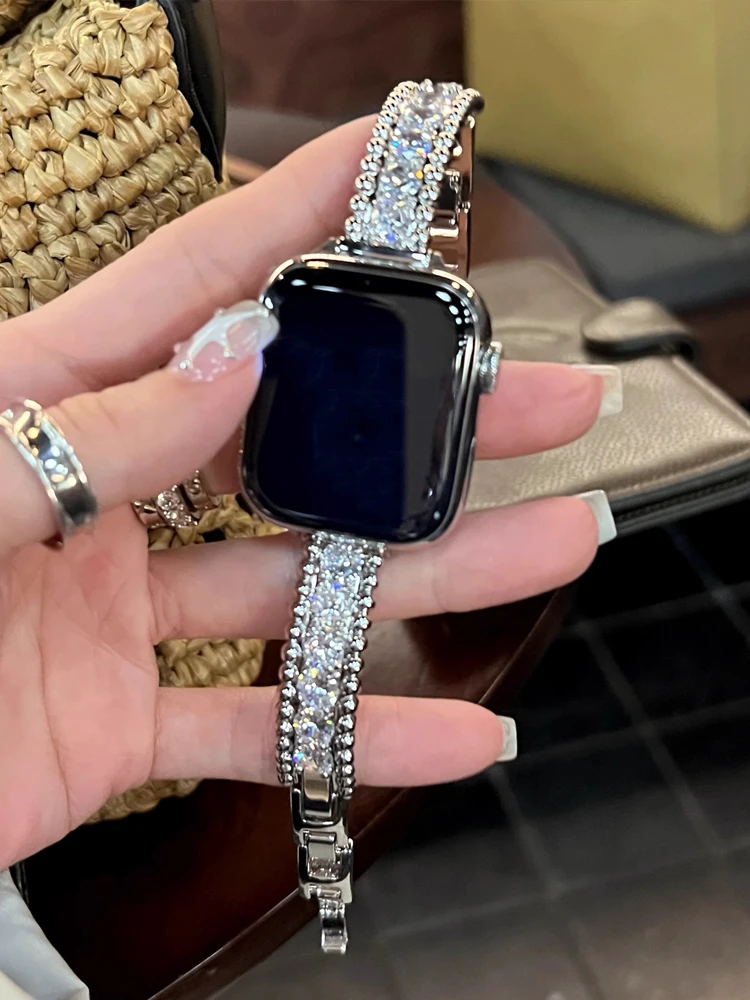 Luxury Diamond Band For iWatch Ultra 10 9 8 7 6 5 Se 4 Metal Woman Bracelet Strap For Apple Watch 40mm 41mm 42mm 45mm 46mm 49Mmm
Luxury Diamond Band For iWatch Ultra 10 9 8 7 6 5 Se 4 Metal Woman Bracelet Strap For Apple Watch 40mm 41mm 42mm 45mm 46mm 49Mmm