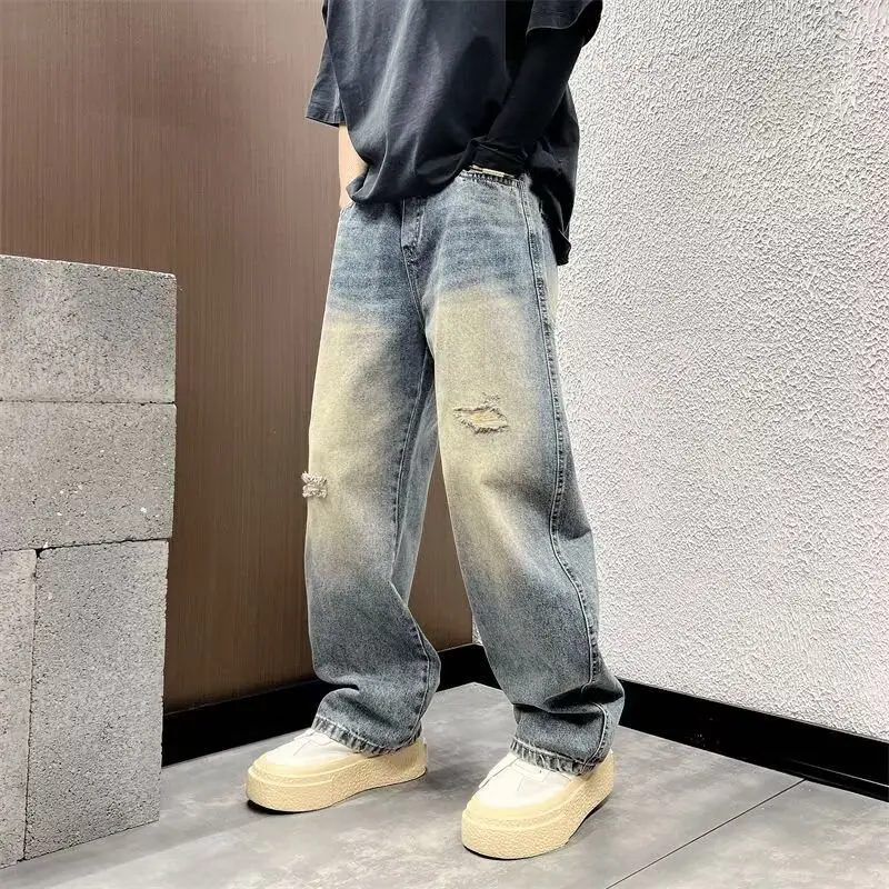 Spring and summer trend Korean version of cool and loose Haren blue washed youth men's casual denim pants
Spring and summer trend Korean version of cool and loose Haren blue washed youth men's casual denim pants