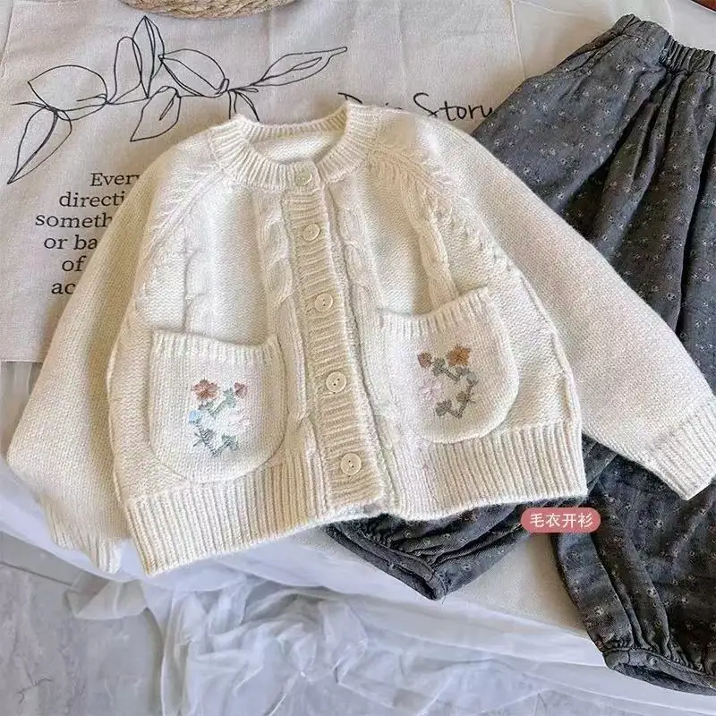 Girls Cardigan Sweater Spring and Autumn Fashionable Children Sweater Coat Little Girl Knitted Cardigan Jacket
Girls Cardigan Sweater Spring and Autumn Fashionable Children Sweater Coat Little Girl Knitted Cardigan Jacket