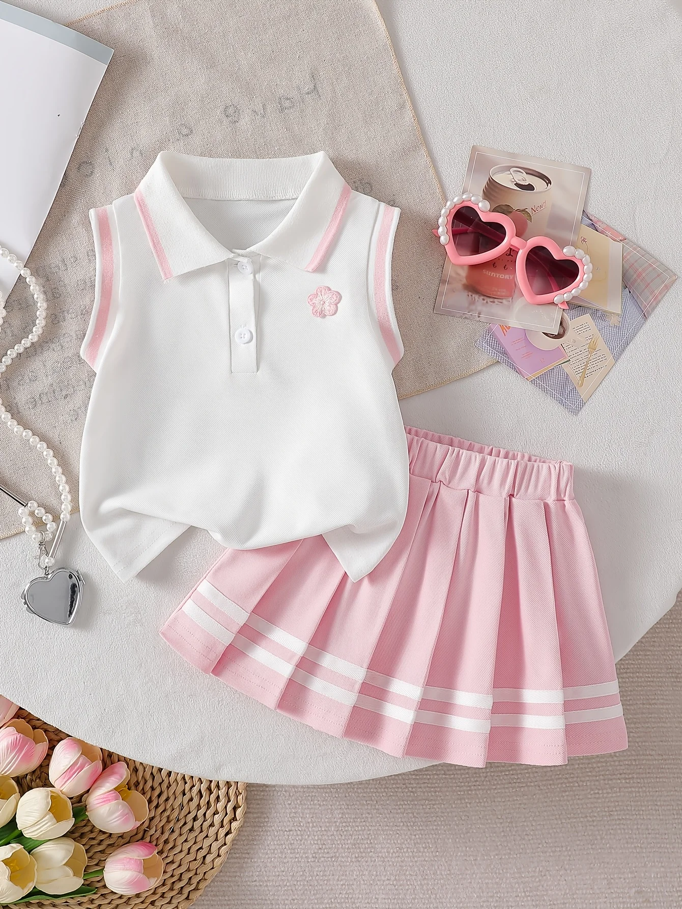 Girls' Summer Sweet Skirt Set, Preppy Style Sleeveless Collar T-shirt + Skirt 2Pcs, Lively Cute Girls' Outfit
Girls' Summer Sweet Skirt Set, Preppy Style Sleeveless Collar T-shirt + Skirt 2Pcs, Lively Cute Girls' Outfit
