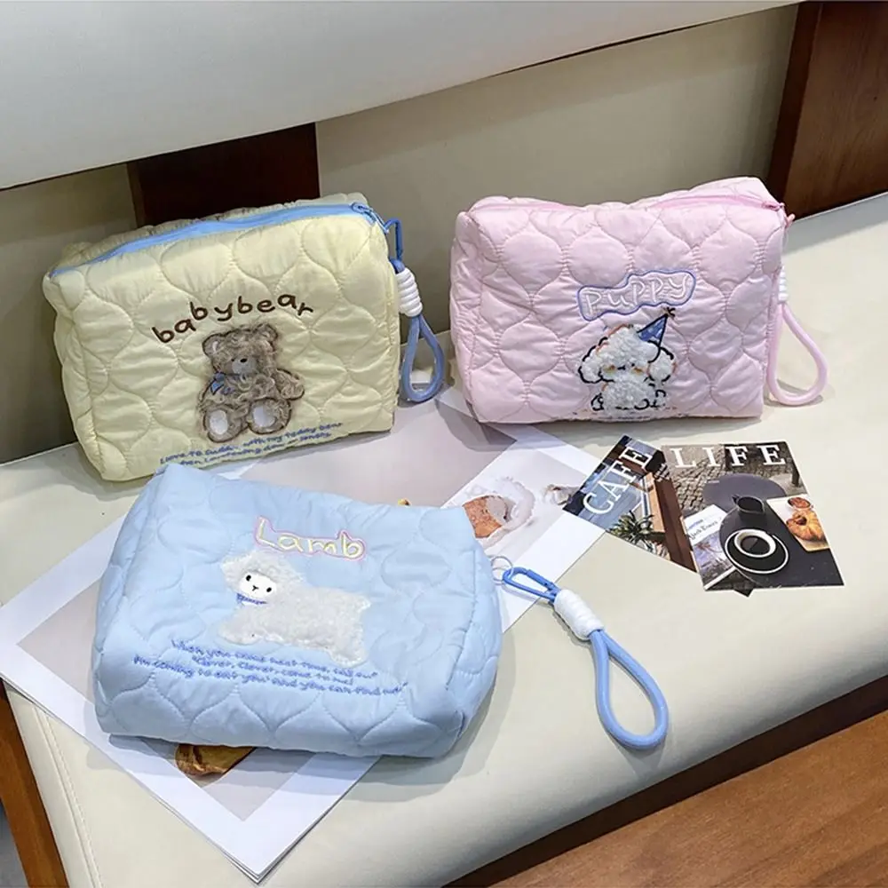 Handbag Korean Style Puppy Embroidered Cosmetic Bag Cartoon INS Bear Storage Bag with Handle Soft Make Up Pouch Bag Women
Handbag Korean Style Puppy Embroidered Cosmetic Bag Cartoon INS Bear Storage Bag with Handle Soft Make Up Pouch Bag Women