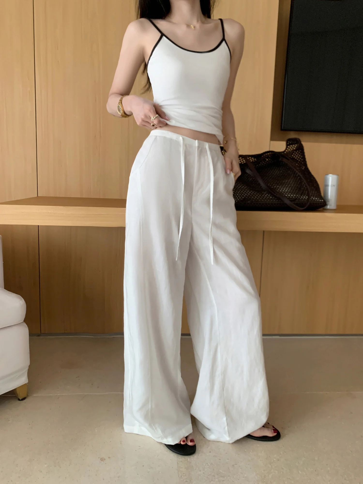 Pusumede Casual Wide Leg Pants Women's Loose High Waist Linen Blend Drawstring Straight Leg Trousers Comfortable Loose Fit
Pusumede Casual Wide Leg Pants Women's Loose High Waist Linen Blend Drawstring Straight Leg Trousers Comfortable Loose Fit