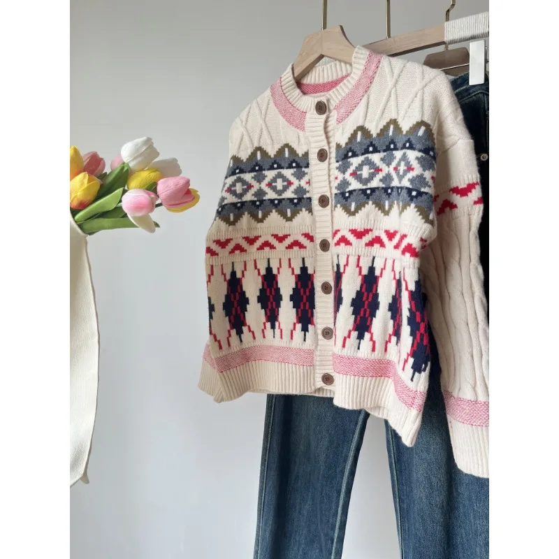 Винтажный рождественский свитер, осенний толстый вязаный кардиган контрастного цвета с витым цветочным принтом, свободный кардиган в клетку с круглым вырезом, топы Y2k
Винтажный рождественский свитер, осенний толстый вязаный кардиган контрастного цвета с витым цветочным принтом, свободный кардиган в клетку с круглым вырезом, топы Y2k