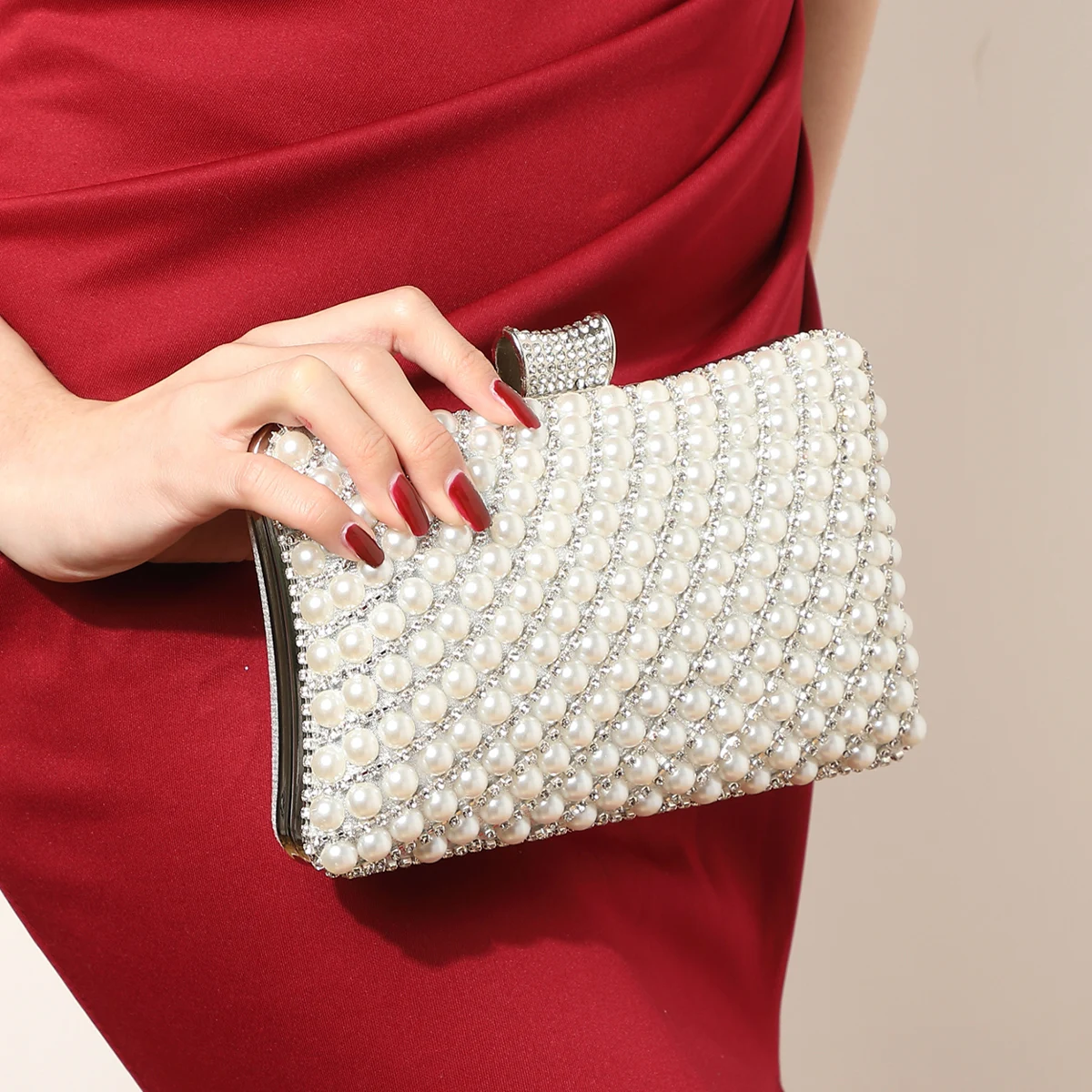 Pearl Beaded Evening Clutch Bags For Women Elegant Lady Top-handle Bag Luxury Crystals Wedding Party Dress Prom Handbag
Pearl Beaded Evening Clutch Bags For Women Elegant Lady Top-handle Bag Luxury Crystals Wedding Party Dress Prom Handbag