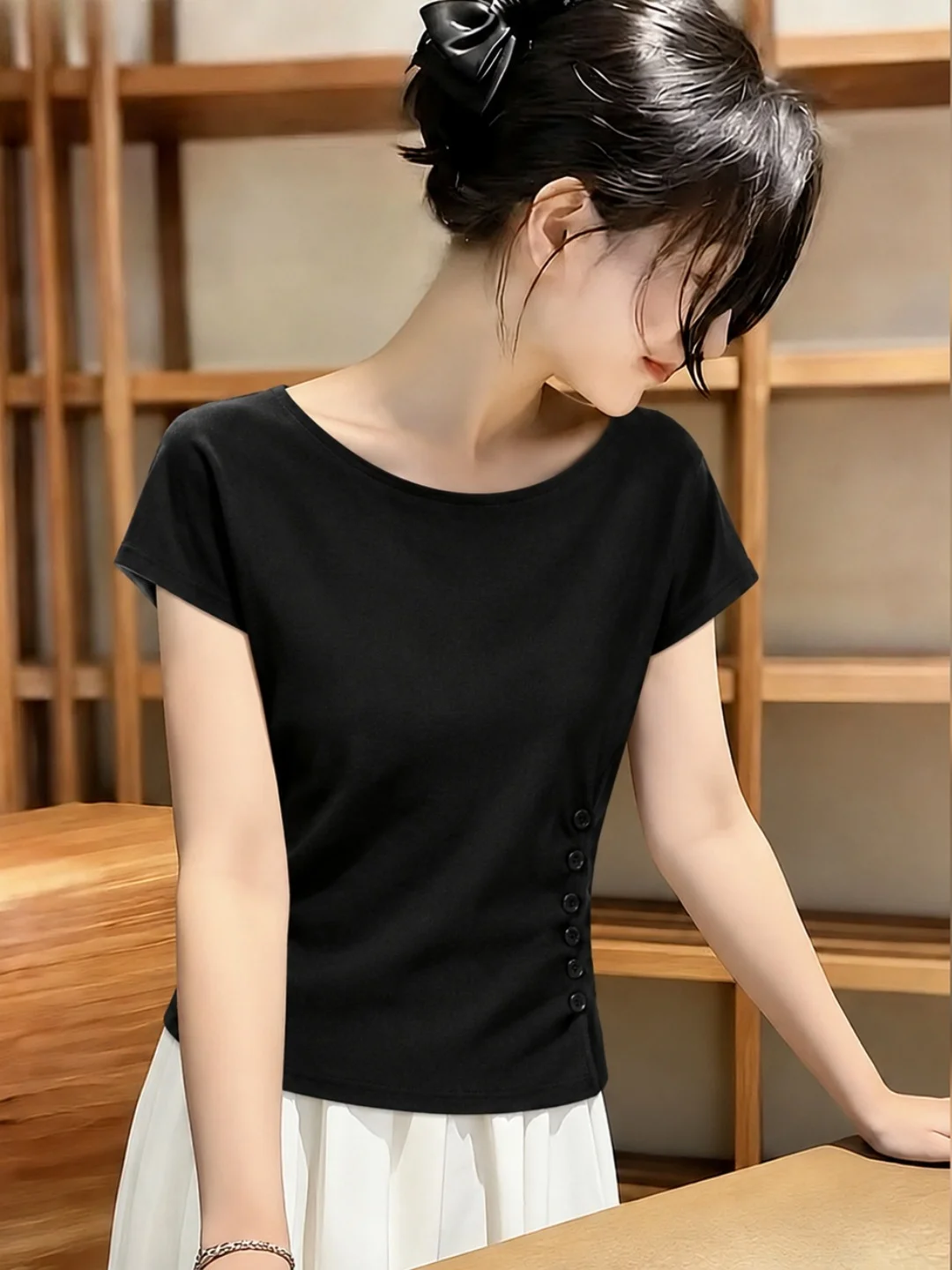 Fashionable Button Detail Slim Fit Short Sleeve T-Shirt Softpretty Versatile Women's Summer Top Korean Style Straight Cut
Fashionable Button Detail Slim Fit Short Sleeve T-Shirt Softpretty Versatile Women's Summer Top Korean Style Straight Cut