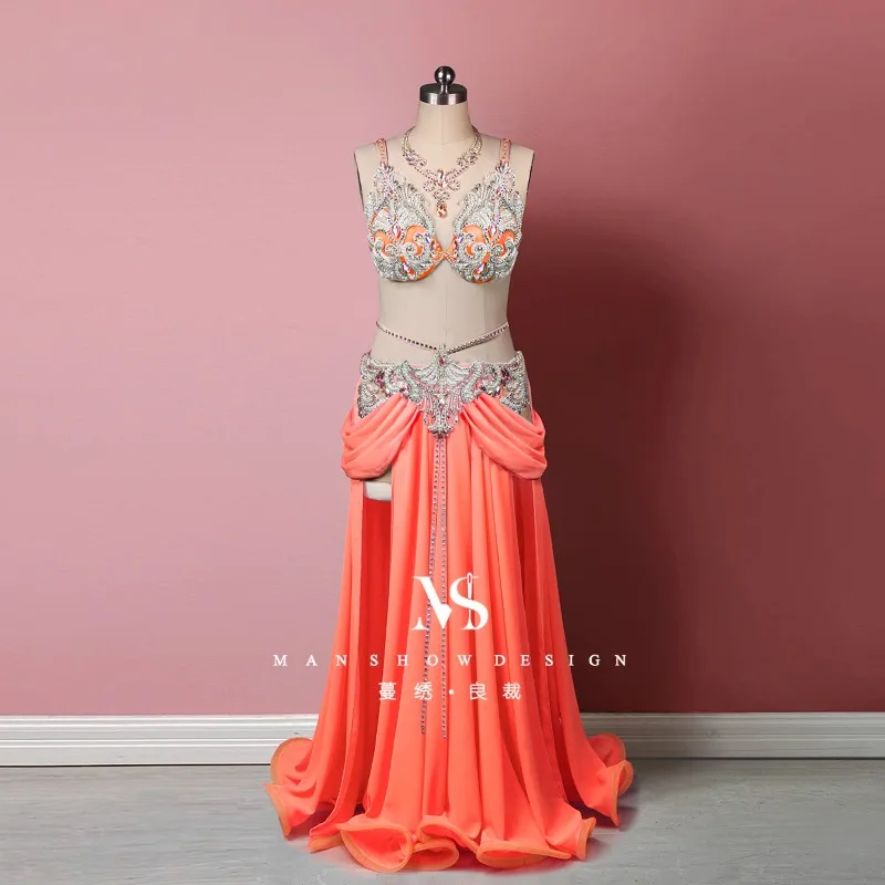 customized belly dance performance costume set Oriental Dance Girl Troupe costume big swing skirt design exotic dancewear
customized belly dance performance costume set Oriental Dance Girl Troupe costume big swing skirt design exotic dancewear