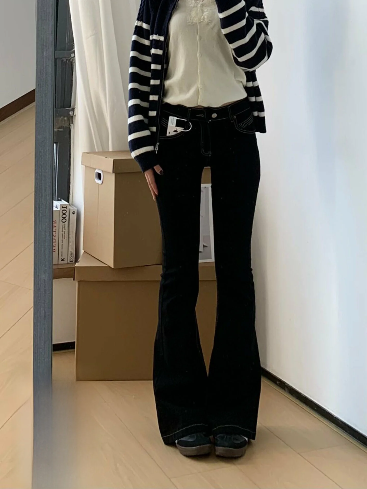 American Style High Waist Bell Bottom Jeans Women's Thin Summer Super Popular Straight Leg Pants for Pear Shaped Body
American Style High Waist Bell Bottom Jeans Women's Thin Summer Super Popular Straight Leg Pants for Pear Shaped Body