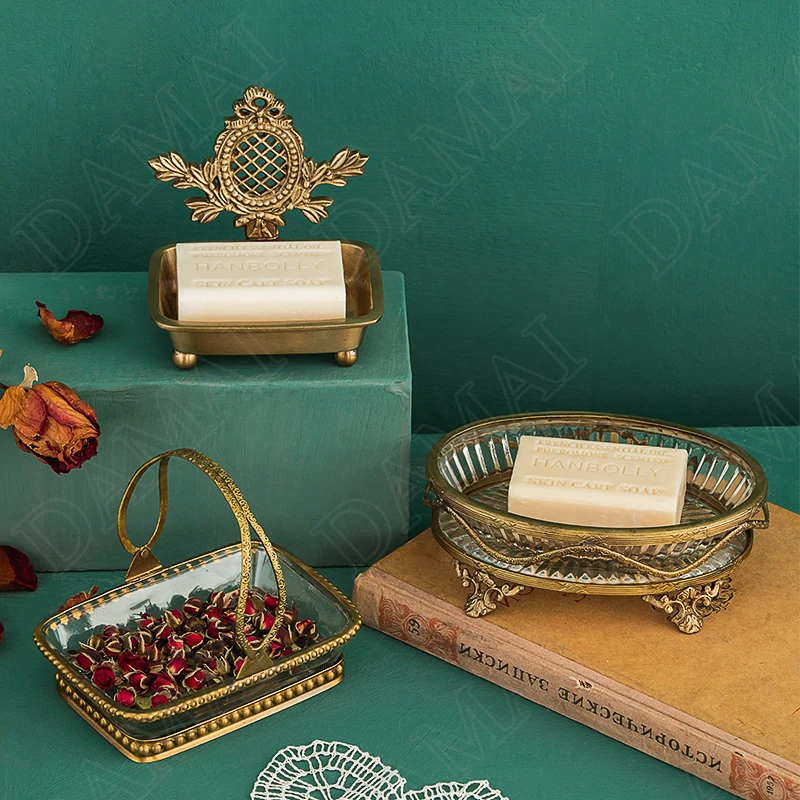 Gilded Craft Metal Soap Box Retro Carved Decorative Shower Storage Trays Dressing Table Jewelry Organizer Home Decoration
Gilded Craft Metal Soap Box Retro Carved Decorative Shower Storage Trays Dressing Table Jewelry Organizer Home Decoration