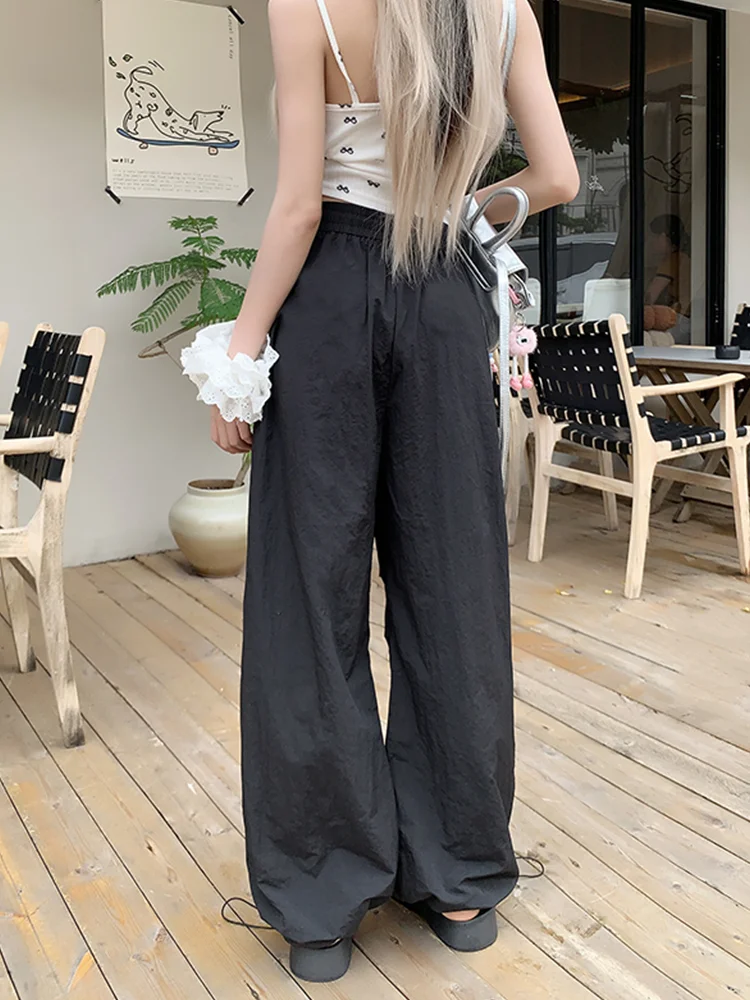 Новый весенне-летний дизайн, плиссированные рабочие брюки с эластичной талией для женщин, повседневные широкие брюки с нишевым шнурком, спортивные брюки
Новый весенне-летний дизайн, плиссированные рабочие брюки с эластичной талией для женщин, повседневные широкие брюки с нишевым шнурком, спортивные брюки