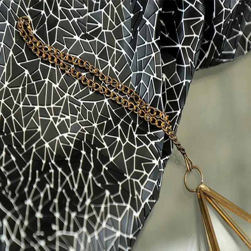 Pu Leather Prom Tweed Dress Fabric,Pleated Texture,Three-Dimensional Knitting Fabric, Creative Bag Leather Black 42x47cm A017
Pu Leather Prom Tweed Dress Fabric,Pleated Texture,Three-Dimensional Knitting Fabric, Creative Bag Leather Black 42x47cm A017