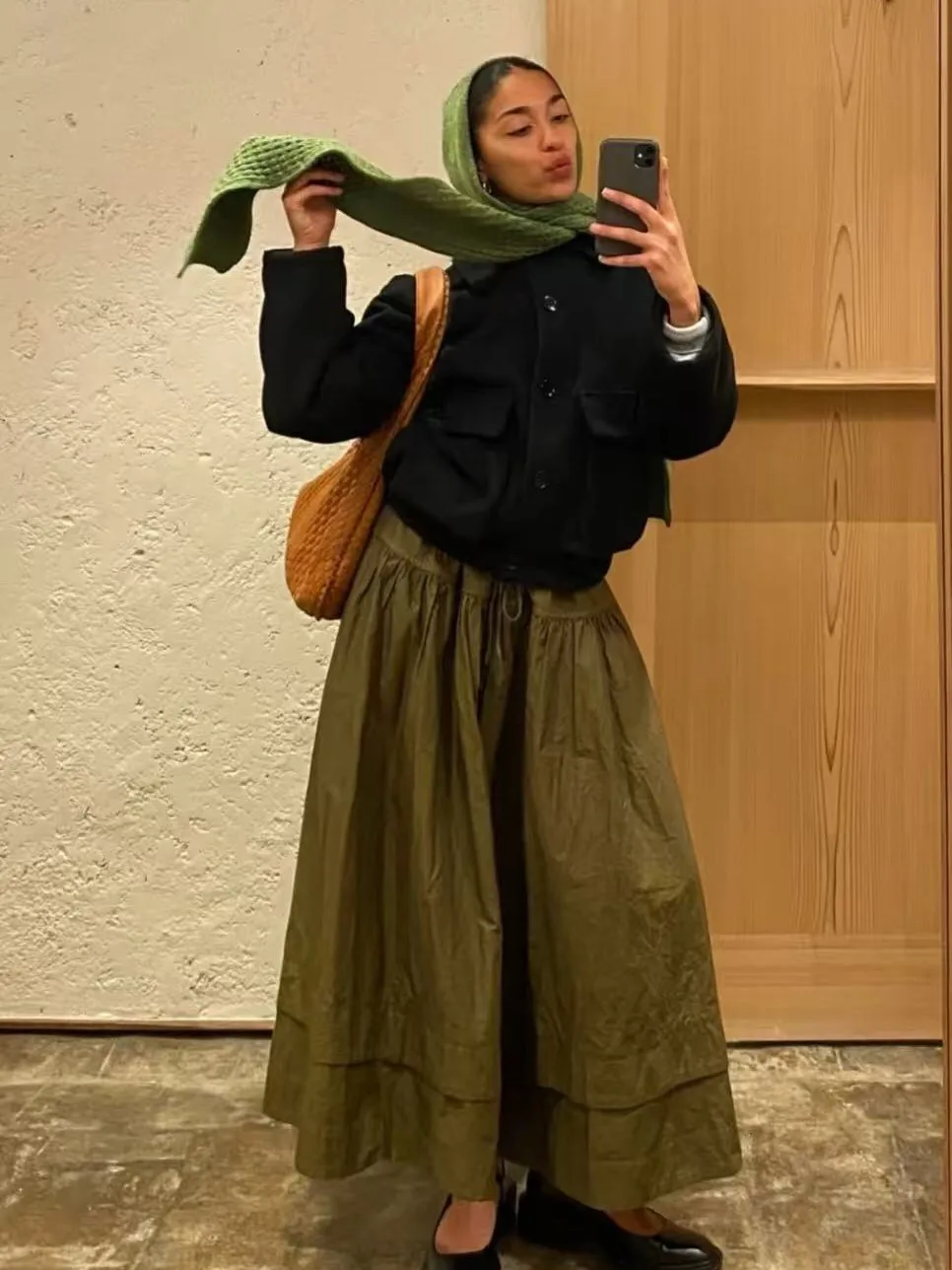 100% Cotton Women Big Swing Long Skirt Elastic Waist A-Line Loose Casual Jupe 
100% Cotton Women Big Swing Long Skirt Elastic Waist A-Line Loose Casual Jupe