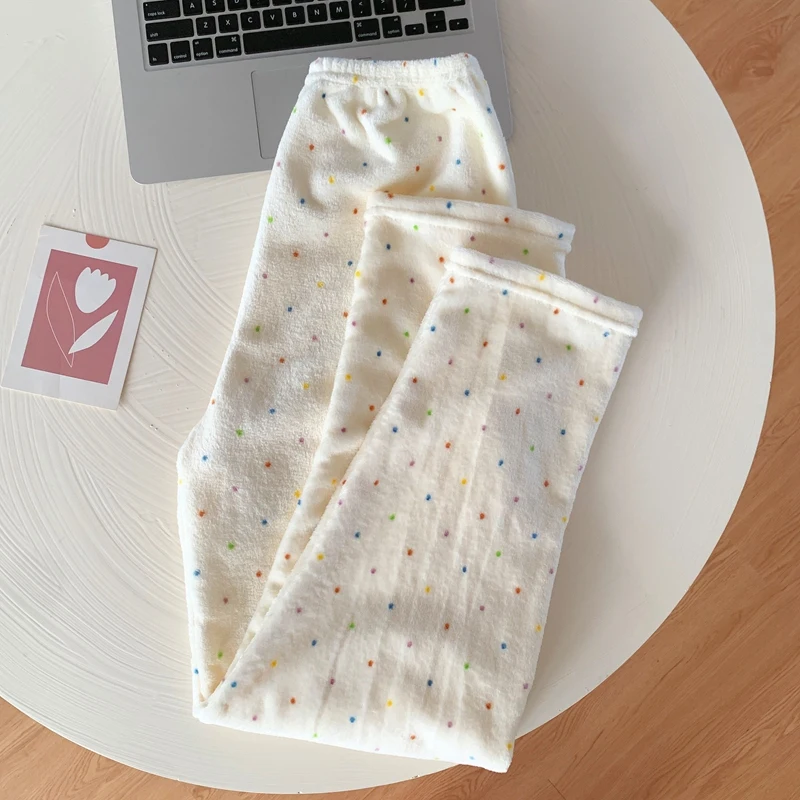 2025 New Winter Plus Size Thick Warm Flannel Sleep Bottoms Pajama Pants for Women Korean Coral Fleece Sleepwear Homewear Clothes
2025 New Winter Plus Size Thick Warm Flannel Sleep Bottoms Pajama Pants for Women Korean Coral Fleece Sleepwear Homewear Clothes