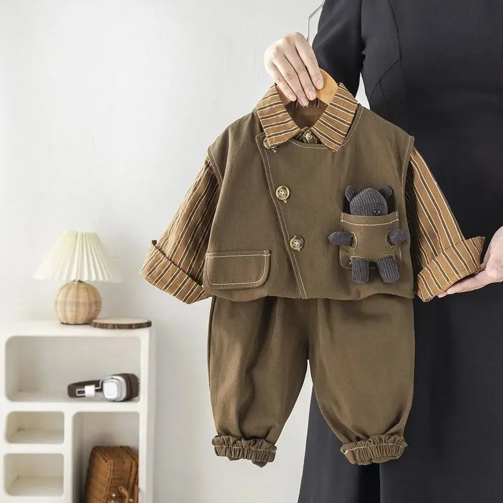 Spring and Autumn Children's Clothing Set 2025 New Korean Version Boys' Baby Vest Shirt Pants 3-Piece Set Kids Outfits 80-120cm
Spring and Autumn Children's Clothing Set 2025 New Korean Version Boys' Baby Vest Shirt Pants 3-Piece Set Kids Outfits 80-120cm