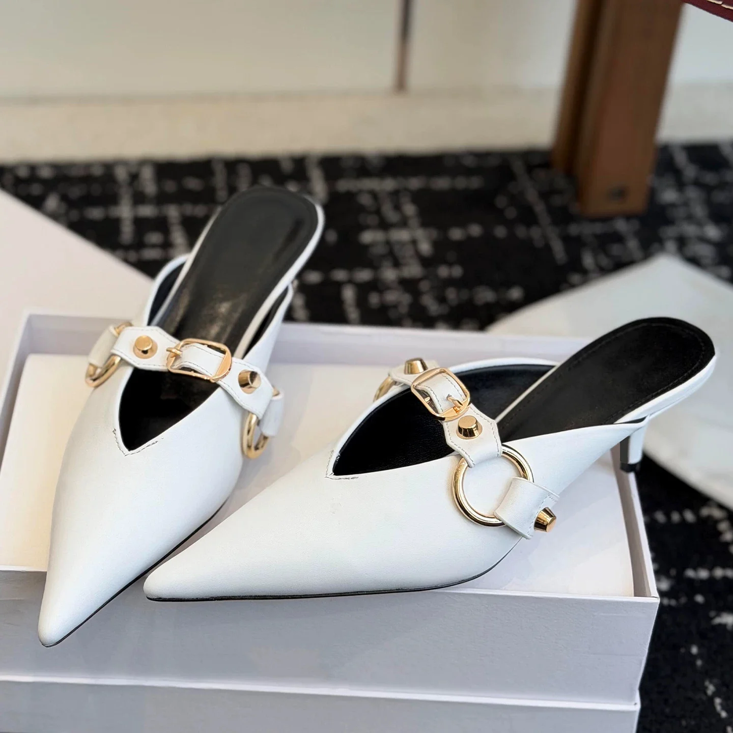 Women's Leather Pointed Toe Mule Heels with Gold Buckle Detail Kitten Heel Backless Slides for Office Parties Elegant Formal
Women's Leather Pointed Toe Mule Heels with Gold Buckle Detail Kitten Heel Backless Slides for Office Parties Elegant Formal