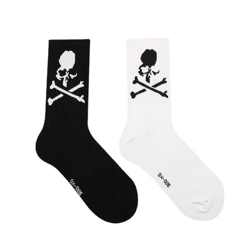 Hip Hop Skateboard Original Design Black White Skull Socks Personality Street Hip Hop Sports Middle Tube Cotton Women's Socks
Hip Hop Skateboard Original Design Black White Skull Socks Personality Street Hip Hop Sports Middle Tube Cotton Women's Socks
