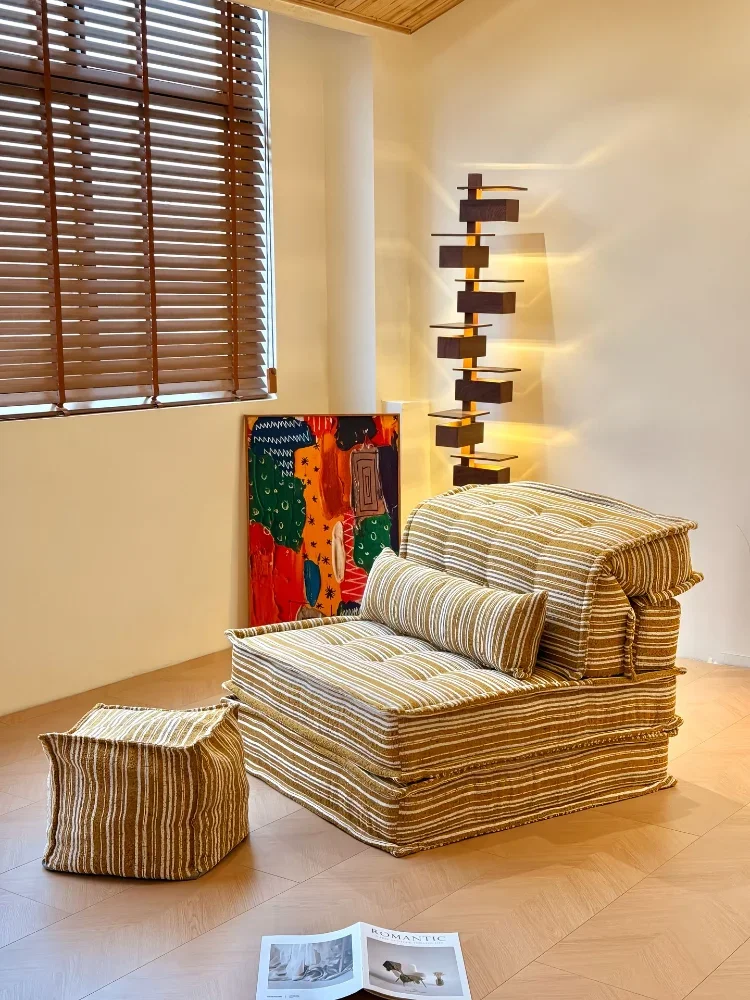 Nordic Style Tofu Block Sofa Set with Footstool, Striped Fabric, Creates A Comfortable Atmosphere for The Living Room, Foldable
Nordic Style Tofu Block Sofa Set with Footstool, Striped Fabric, Creates A Comfortable Atmosphere for The Living Room, Foldable