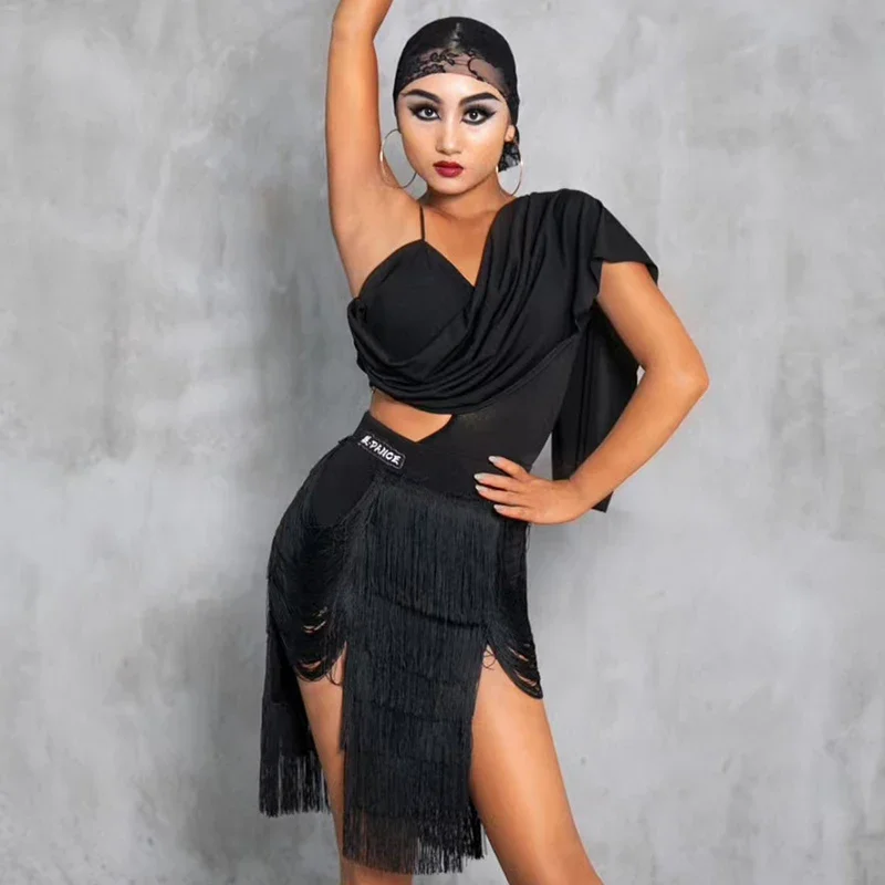 2023 New Latin Dance Clothes Women Adult Irregular Black Tops Tassel Skirt Cha Cha Rumba Costume Competition Dress DNV18691
2023 New Latin Dance Clothes Women Adult Irregular Black Tops Tassel Skirt Cha Cha Rumba Costume Competition Dress DNV18691