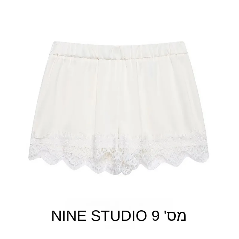 Fashionable Lace Trim Elastic Waist Satin Feel Shorts Women's Casual Pants Polyester Fabric Ladies Summer Wear
Fashionable Lace Trim Elastic Waist Satin Feel Shorts Women's Casual Pants Polyester Fabric Ladies Summer Wear