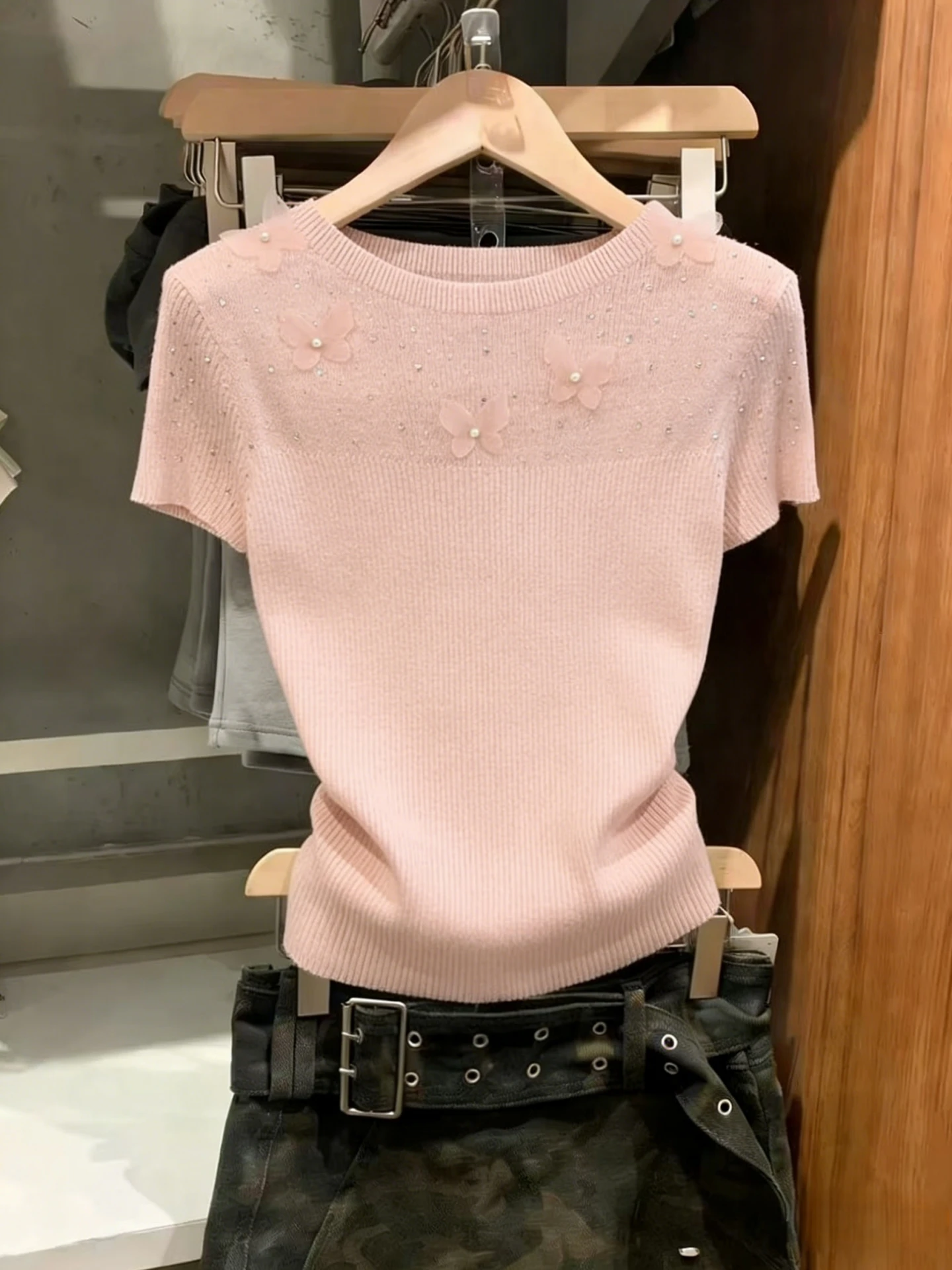 Embellished Short Sleeve round Neck Knitted Top Women's Slim Fit Age-defying Summer New Style Fashion Lad...
Embellished Short Sleeve round Neck Knitted Top Women's Slim Fit Age-defying Summer New Style Fashion Lad...