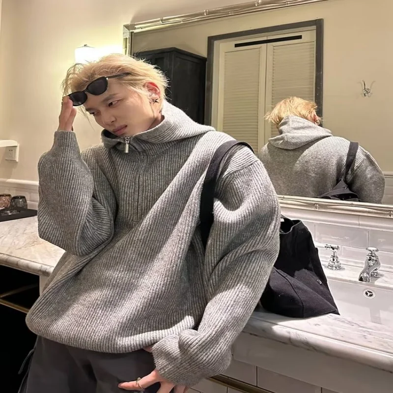 Высококачественный осенне-зимний новый повседневный свободный свитер с капюшоном в ленивом стиле, вязаный свитер, мужское пальто с длинными рукавами
Высококачественный осенне-зимний новый повседневный свободный свитер с капюшоном в ленивом стиле, вязаный свитер, мужское пальто с длинными рукавами