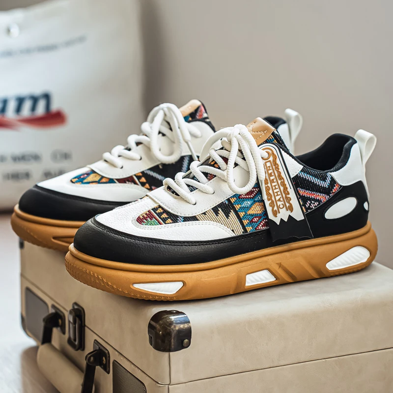 Spring and Summer Men's Casual Sneakers Wide-Headed Fashion Versatile Thick-Soled Trendy Student Shoes
Spring and Summer Men's Casual Sneakers Wide-Headed Fashion Versatile Thick-Soled Trendy Student Shoes