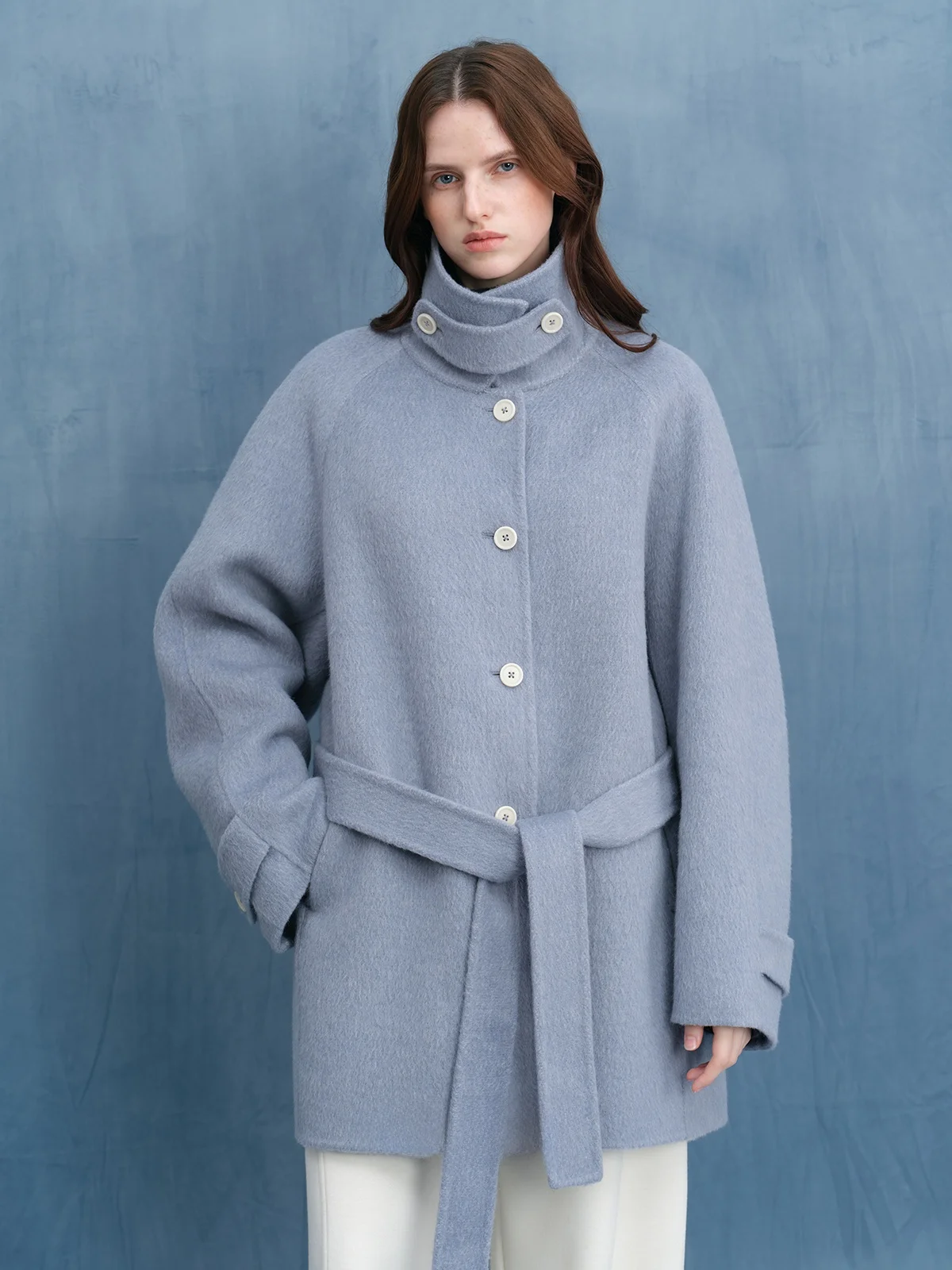 Зимнее легкое двустороннее пальто Guoe из шерсти альпака с поясом для женщин, не стесняющее движений, для повседневной носки
Зимнее легкое двустороннее пальто Guoe из шерсти альпака с поясом для женщин, не стесняющее движений, для повседневной носки