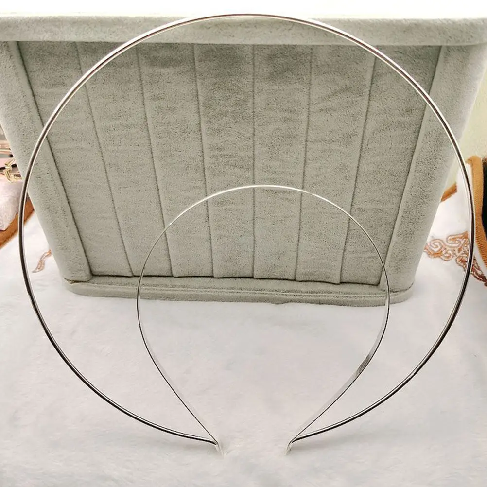 6Pcs Metal Hair Band Stylish Tiara Headband for Women Angel Headdress Craft Party Beauty Pageant Hair Accessory
6Pcs Metal Hair Band Stylish Tiara Headband for Women Angel Headdress Craft Party Beauty Pageant Hair Accessory