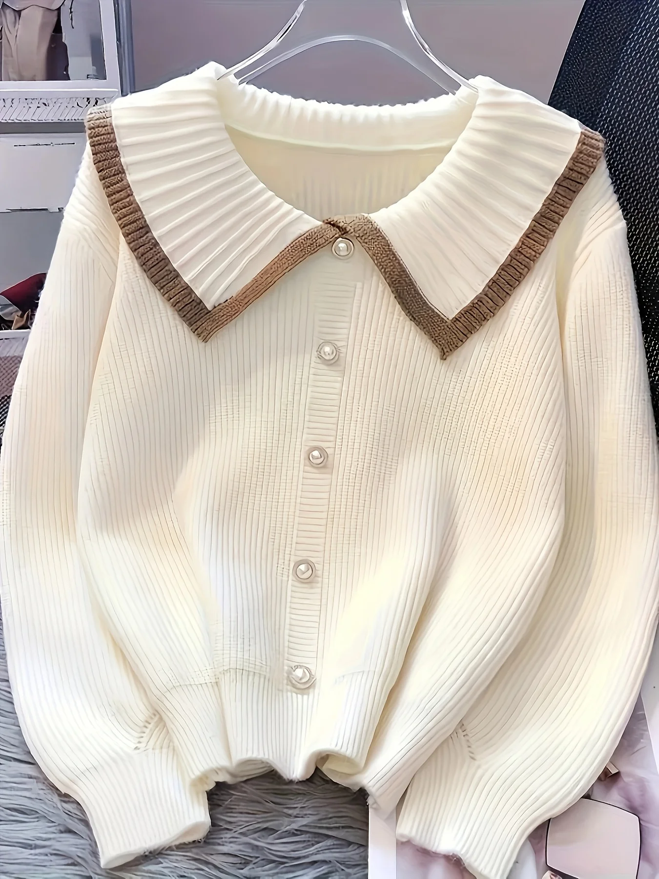 Women's Sweet Doll Collar Contrast Color High-End Base Layer Thickened Top High-Grade Classic Elegant Style Outerwear Trend
Women's Sweet Doll Collar Contrast Color High-End Base Layer Thickened Top High-Grade Classic Elegant Style Outerwear Trend