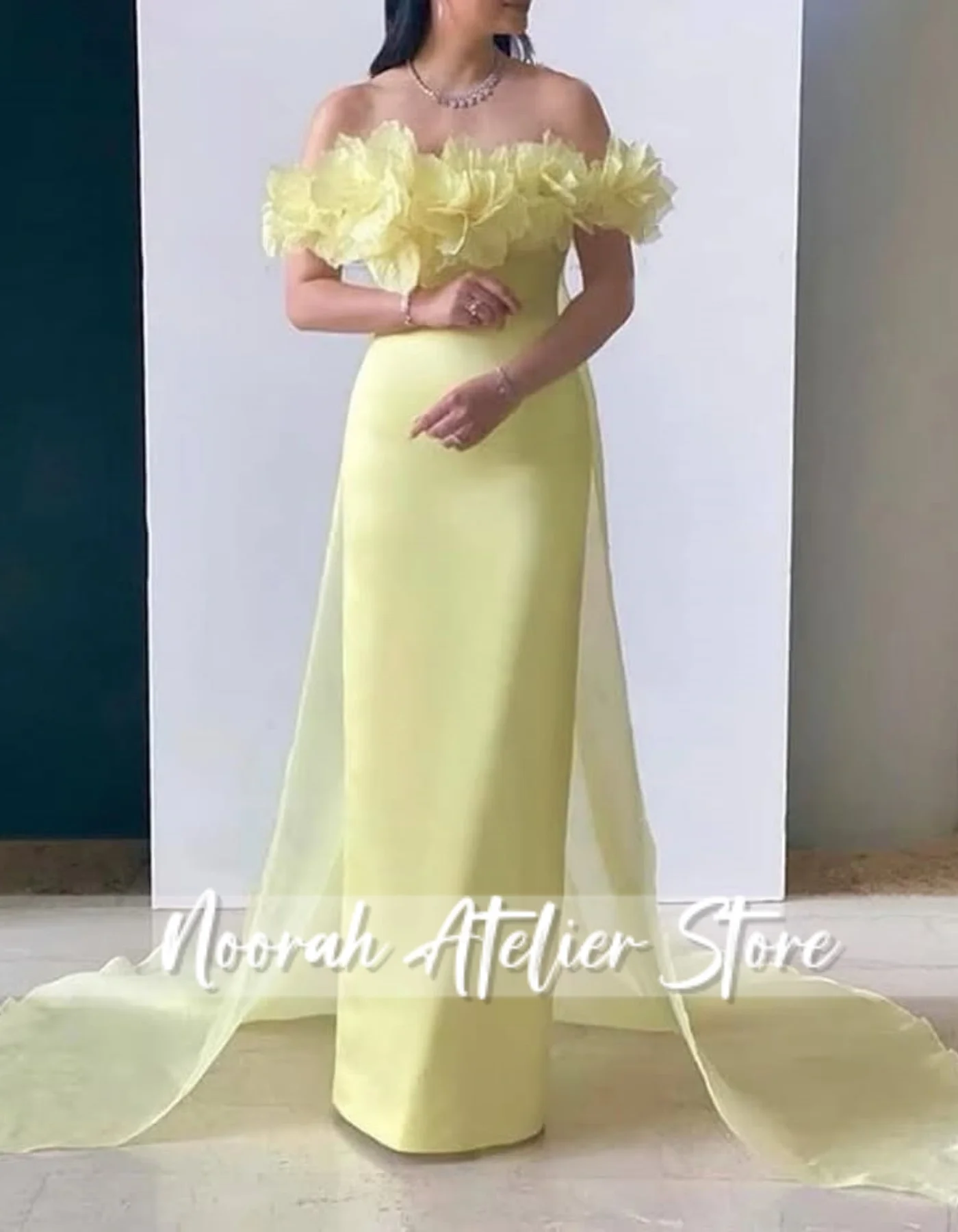 Элегантное летнее роскошное женское вечернее платье без бретелек с желтым цветком, 2021, женское длинное вечернее платье из тюля со шлейфом в Дубае по индивидуальному заказу
Элегантное летнее роскошное женское вечернее платье без бретелек с желтым цветком, 2021, женское длинное вечернее платье из тюля со шлейфом в Дубае по индивидуальному заказу