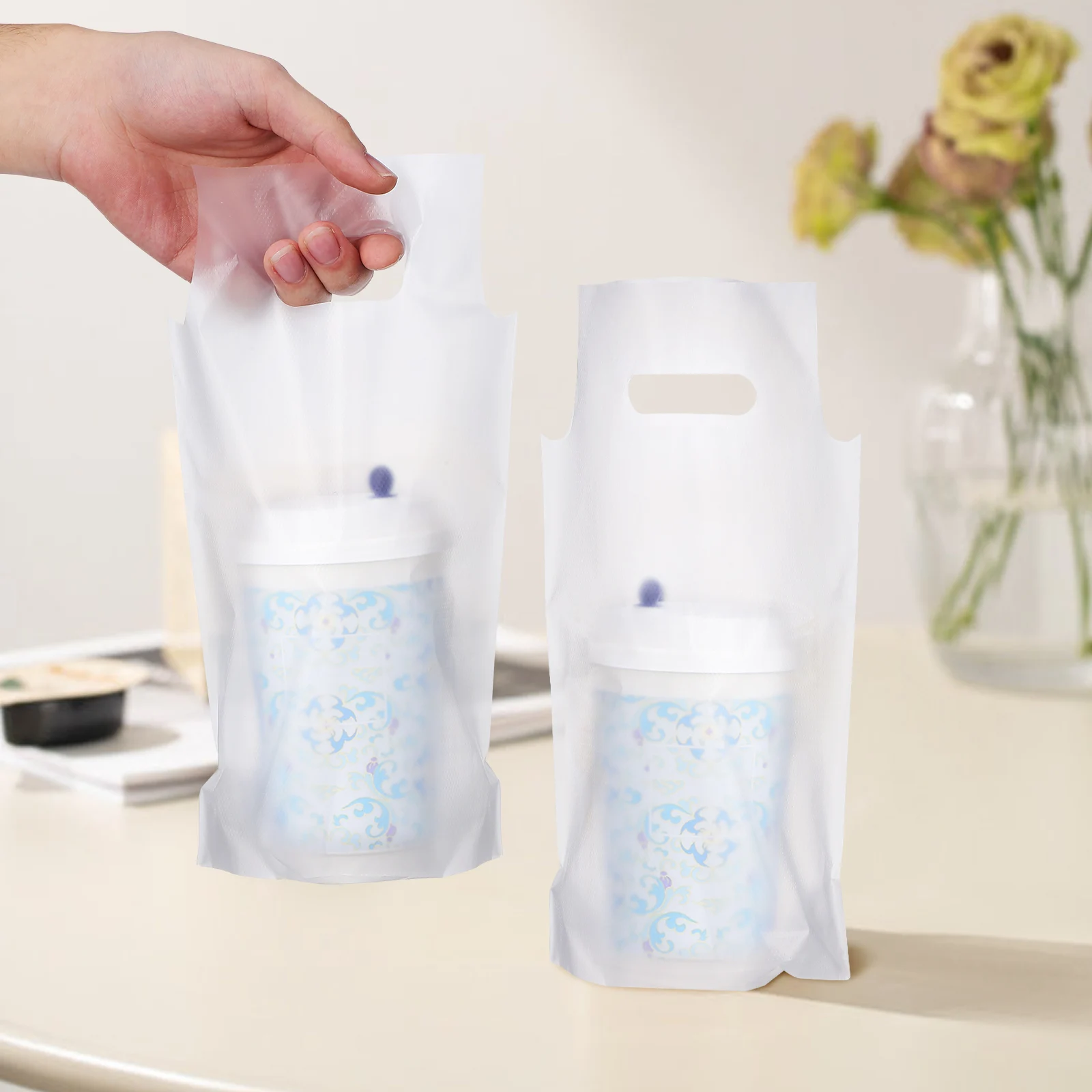 Travel Milk Tea Bag Drinks Coffee Liquid Packaging Carrier for Beverage Container
Travel Milk Tea Bag Drinks Coffee Liquid Packaging Carrier for Beverage Container