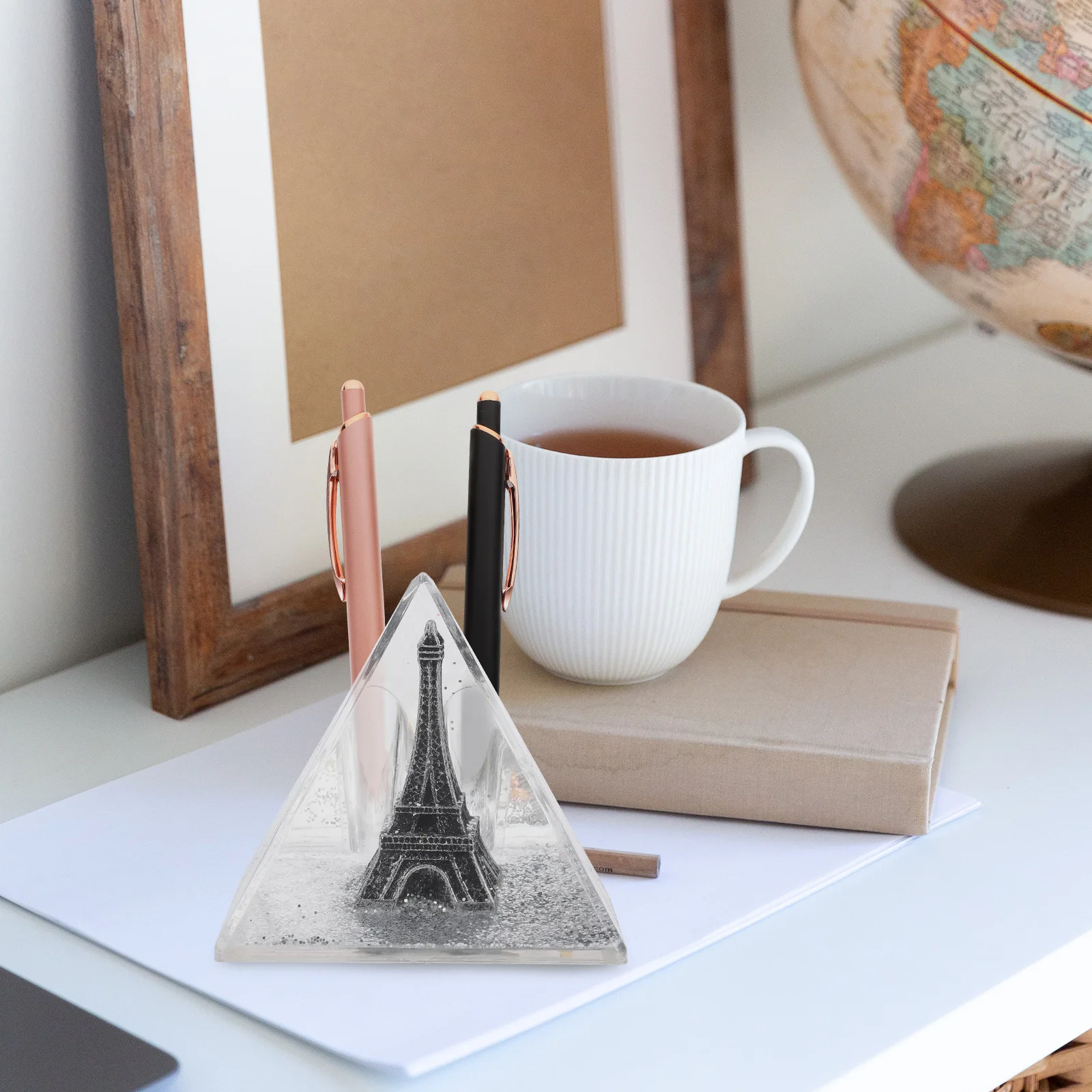 1pc Silver Powder Pen Insert Pyramid Acrylic Desktop Decor Penholder Gift Home Office Desktop Penholder Decor Ornament
1pc Silver Powder Pen Insert Pyramid Acrylic Desktop Decor Penholder Gift Home Office Desktop Penholder Decor Ornament