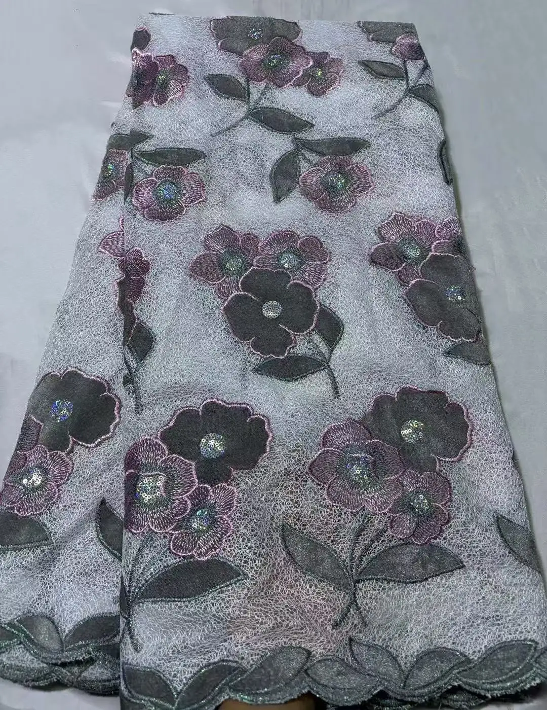 African Lace Fabric 2025 Sequins Beaded Embroidery Groom Nigerian Bridal High Quality French Tulle Lace Fabric For Wedding
African Lace Fabric 2025 Sequins Beaded Embroidery Groom Nigerian Bridal High Quality French Tulle Lace Fabric For Wedding