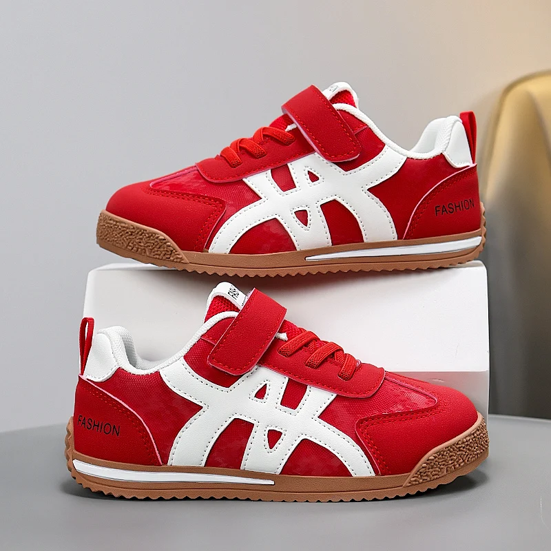 Роскошная детская обувь, кроссовки для мальчиков и девочек, осенние элегантные замшевые детские повседневные кроссовки, спортивные теннисные туфли для девочек от 4 до 12 лет
Роскошная детская обувь, кроссовки для мальчиков и девочек, осенние элегантные замшевые детские повседневные кроссовки, спортивные теннисные туфли для девочек от 4 до 12 лет