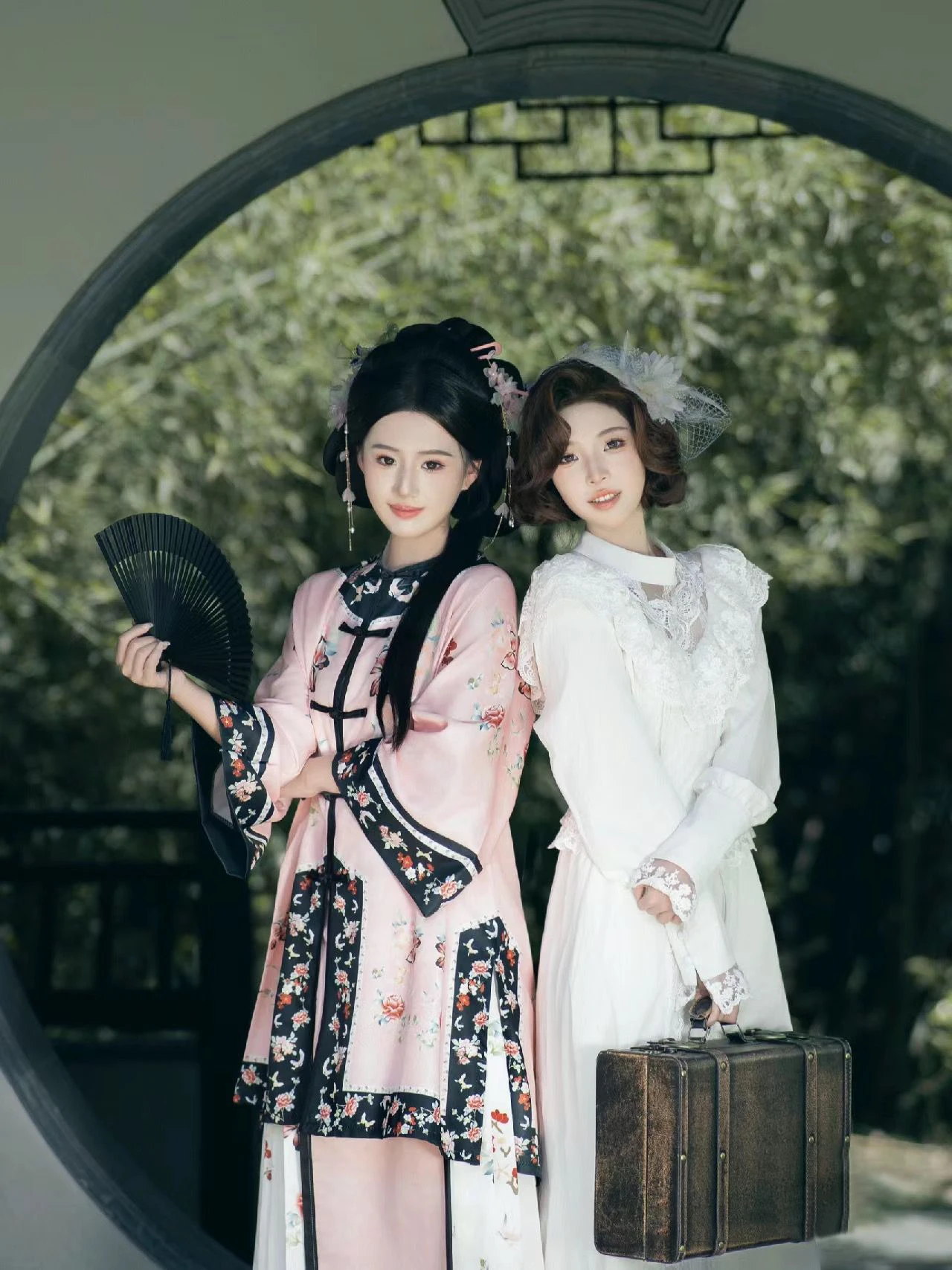 New Chinese Style Gege Evening Qing Hanfu Photography Costume Set Travel Photography Outfit Lady in Foreign Country Theme
New Chinese Style Gege Evening Qing Hanfu Photography Costume Set Travel Photography Outfit Lady in Foreign Country Theme